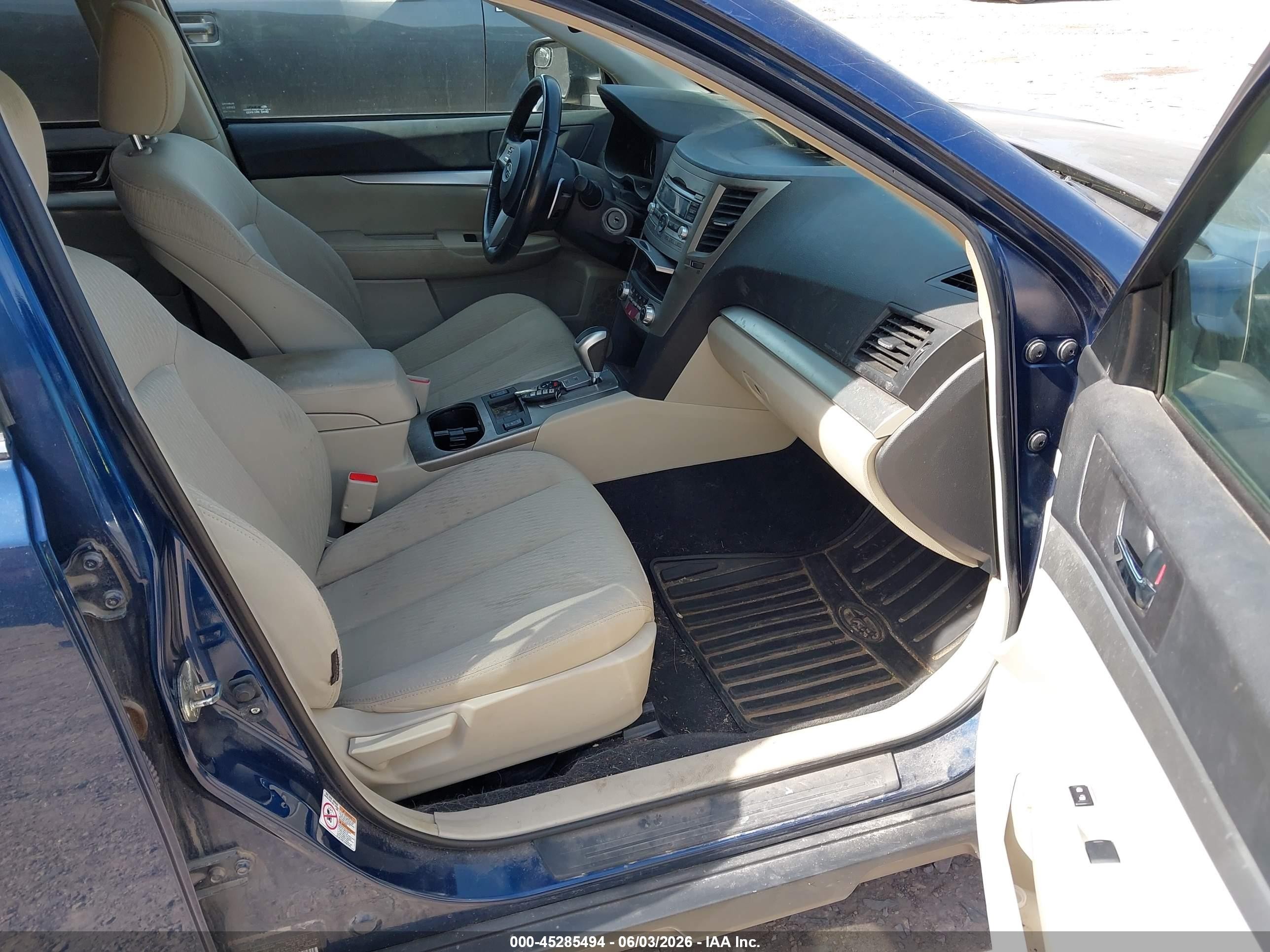 2011 Subaru Outback 2.5i Premium Blue vin: 4S4BRCGC6B3327421
