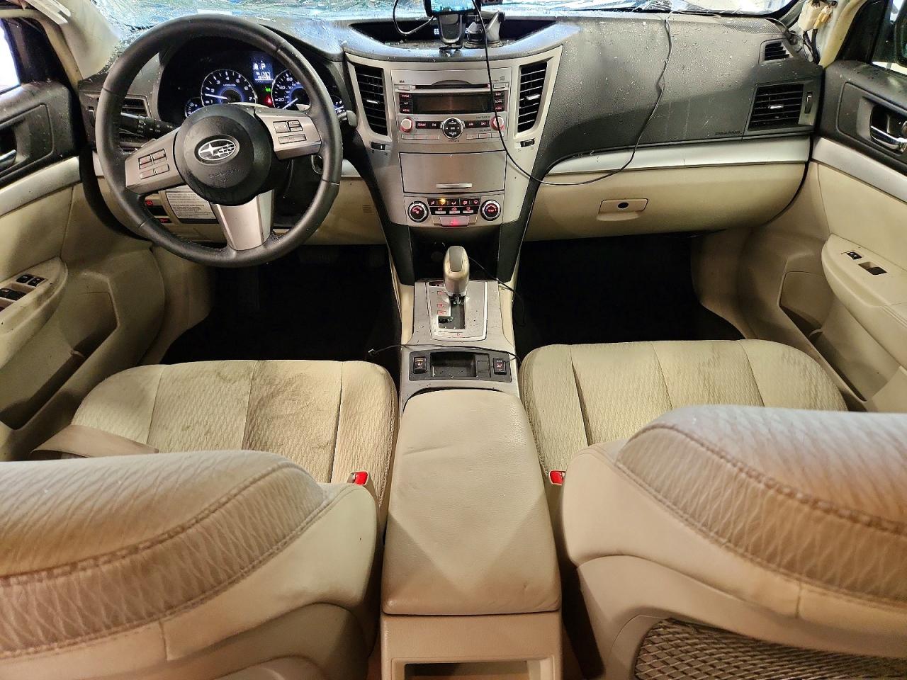 2011 Subaru Outback 2.5i Premium White vin: 4S4BRCGC6B3353842
