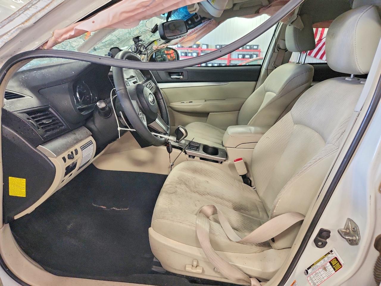 2011 Subaru Outback 2.5i Premium White vin: 4S4BRCGC6B3353842