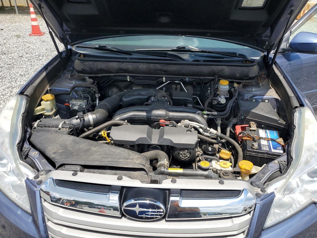 2013 Subaru Outback 2.5i Premium Blue vin: 4S4BRCGC6D3201577