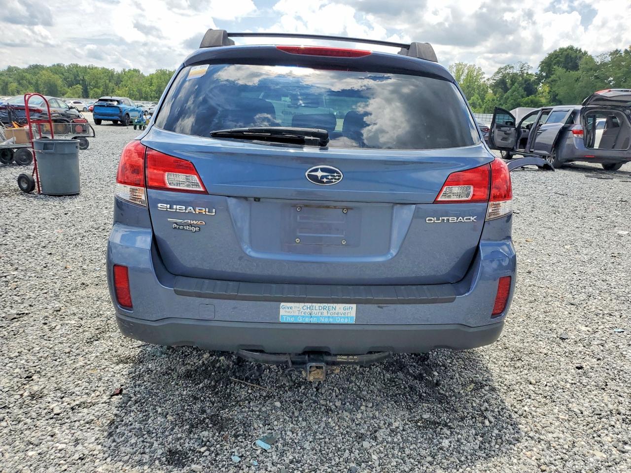 2013 Subaru Outback 2.5i Premium Blue vin: 4S4BRCGC6D3201577