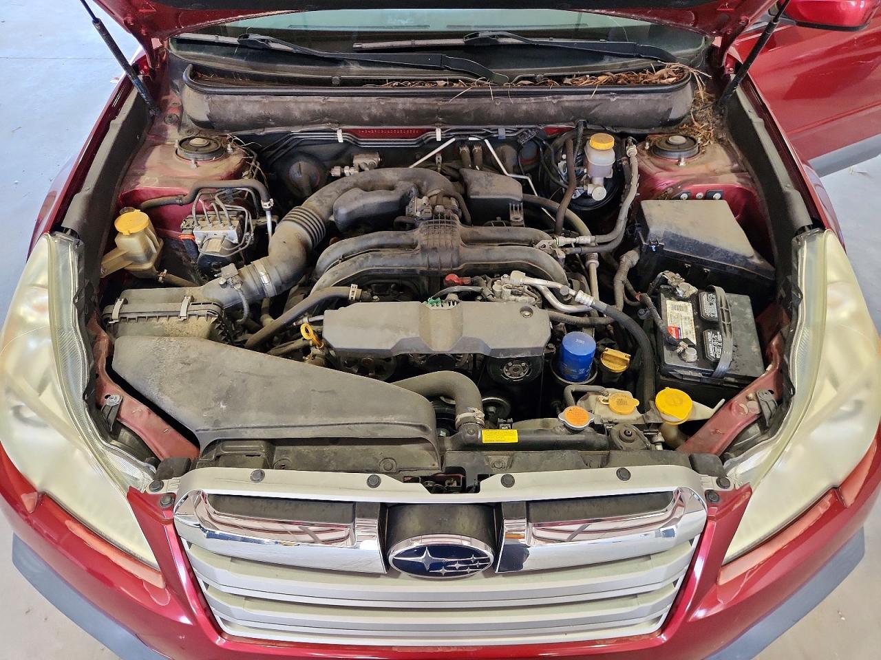 2013 Subaru Outback 2.5i Premium Burgundy vin: 4S4BRCGC6D3250858