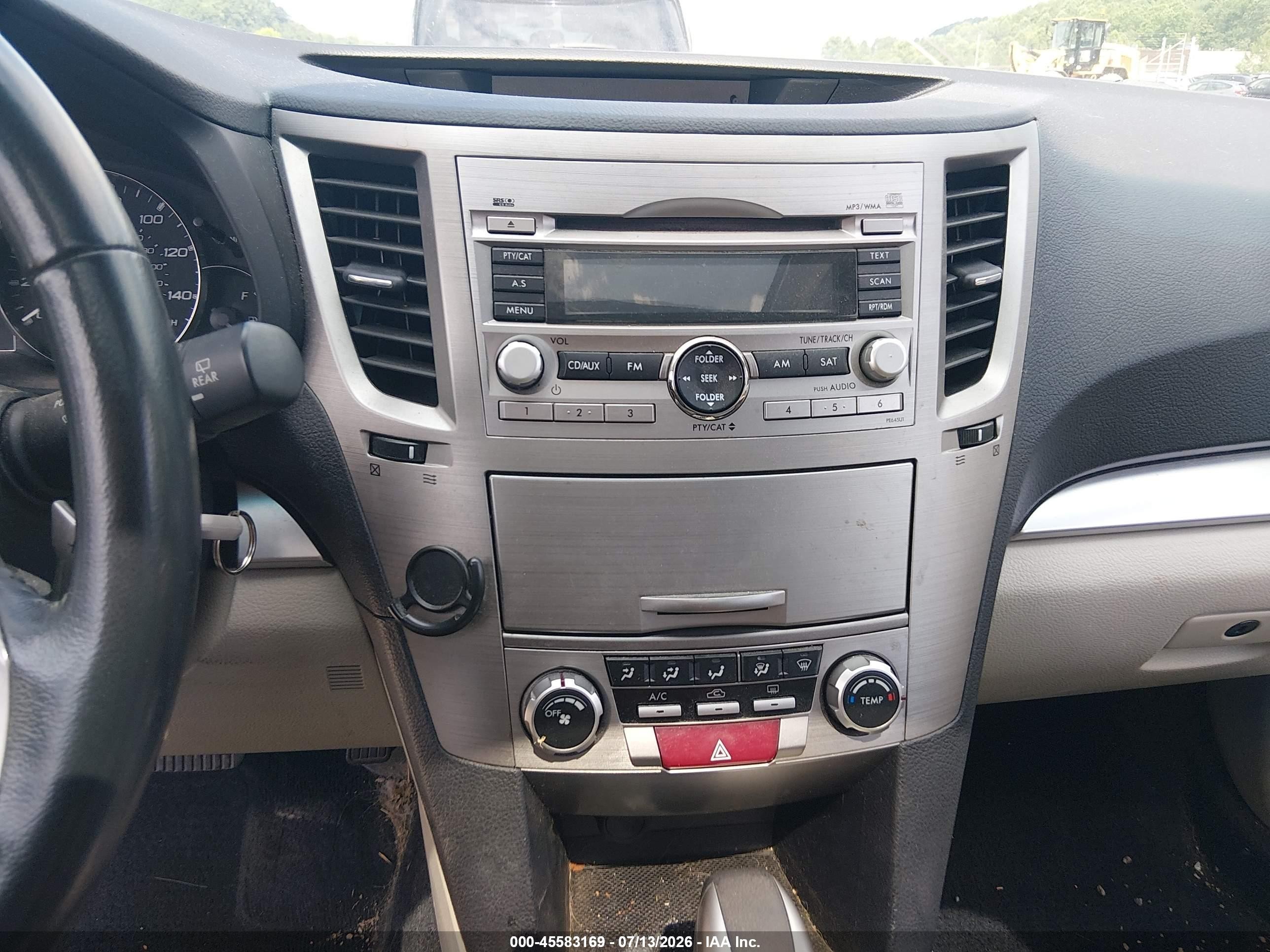 2011 Subaru Outback 2.5i Premium White vin: 4S4BRCGC7B3374618