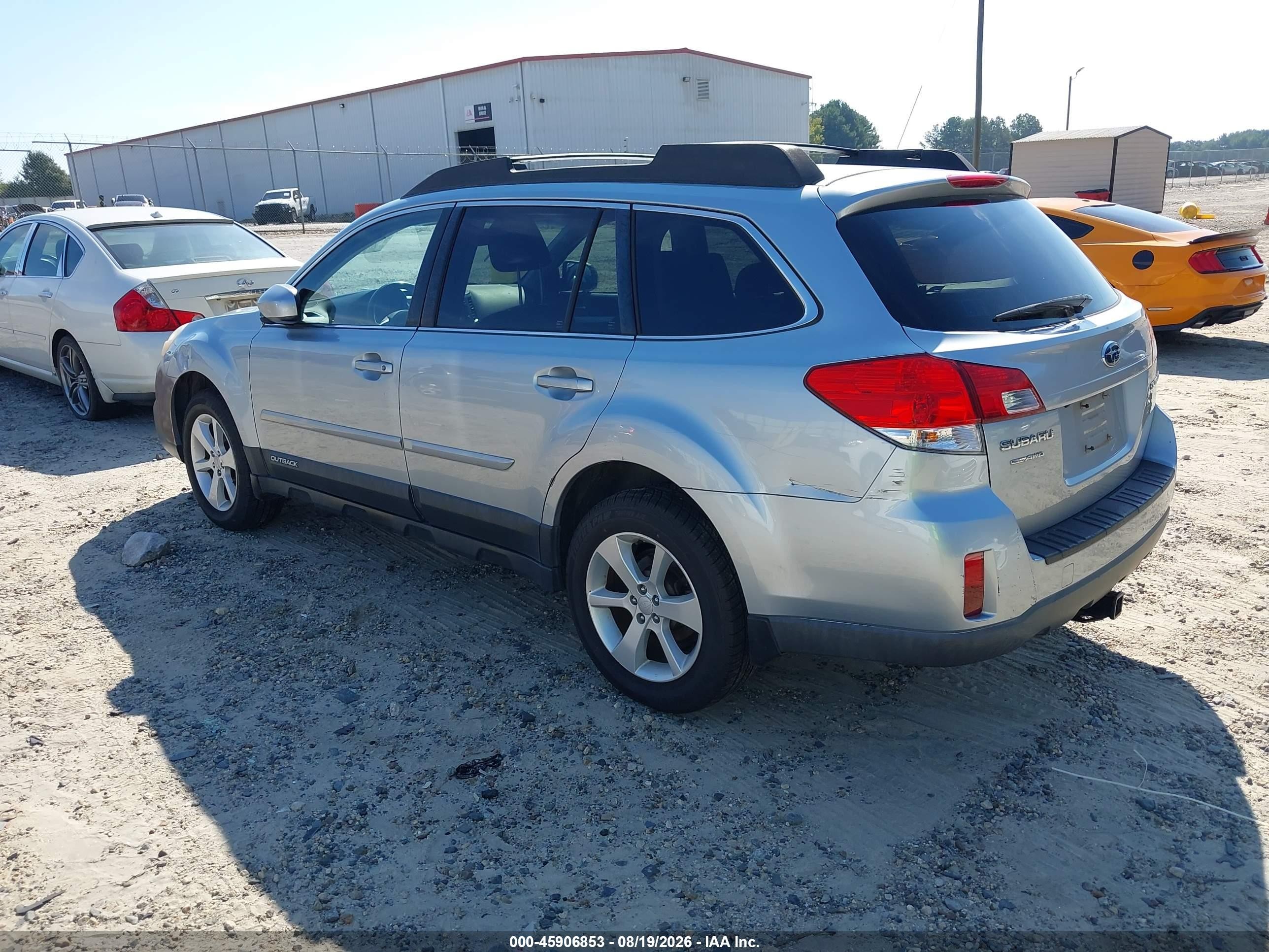 2013 Subaru Outback 2.5i Premium Silver vin: 4S4BRCGC7D3261934