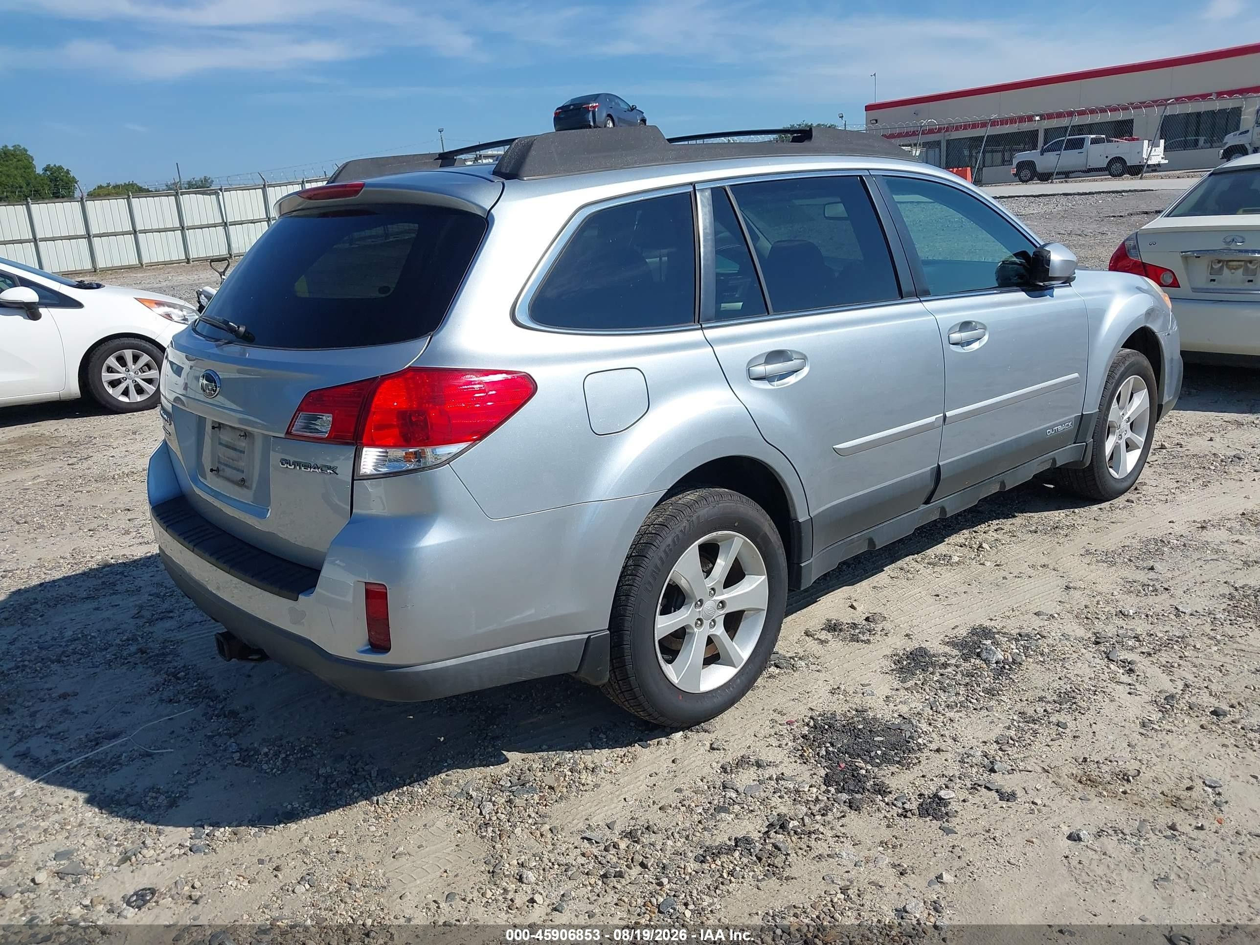 2013 Subaru Outback 2.5i Premium Silver vin: 4S4BRCGC7D3261934