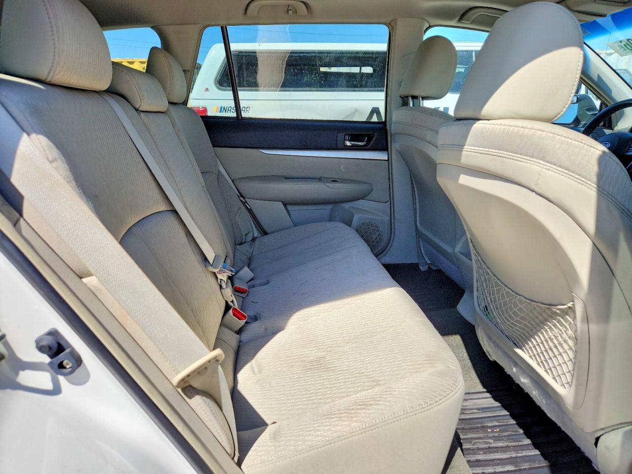 2012 Subaru Outback 2.5i Premium Белый vin: 4S4BRCGC8C3240878