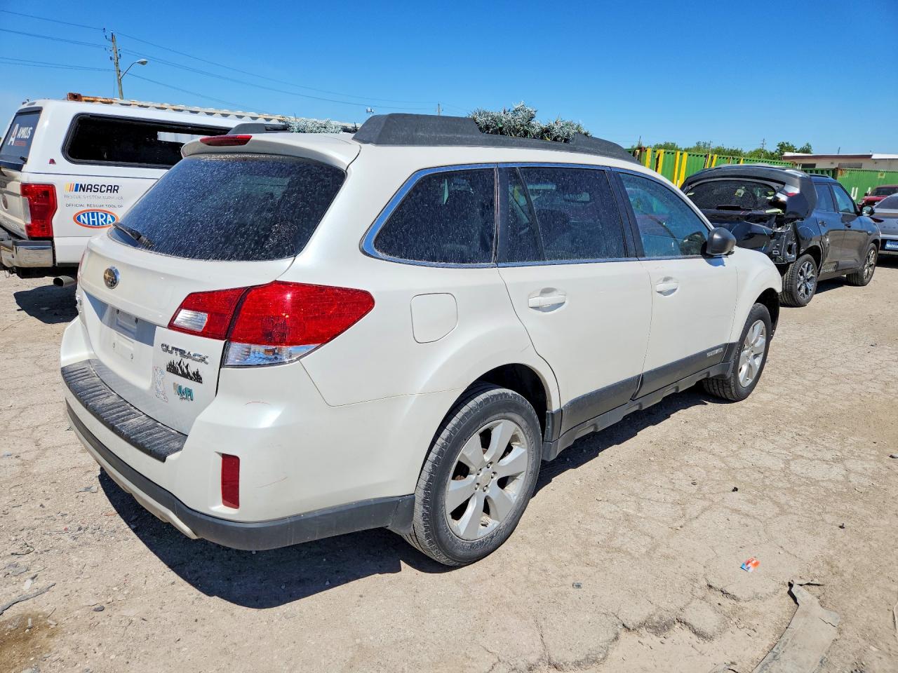 2012 Subaru Outback 2.5i Premium Белый vin: 4S4BRCGC8C3240878