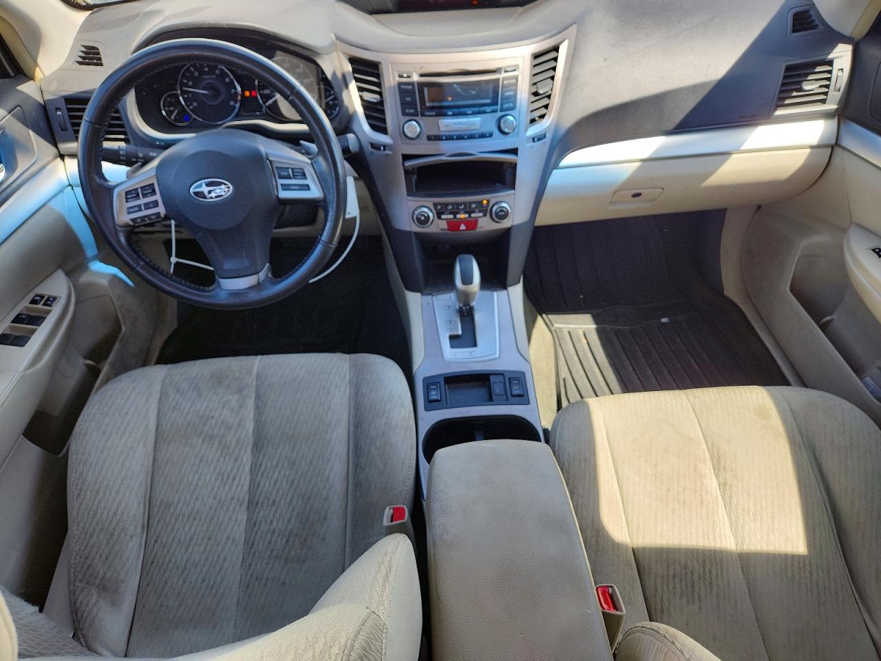 2012 Subaru Outback 2.5i Premium Белый vin: 4S4BRCGC8C3240878