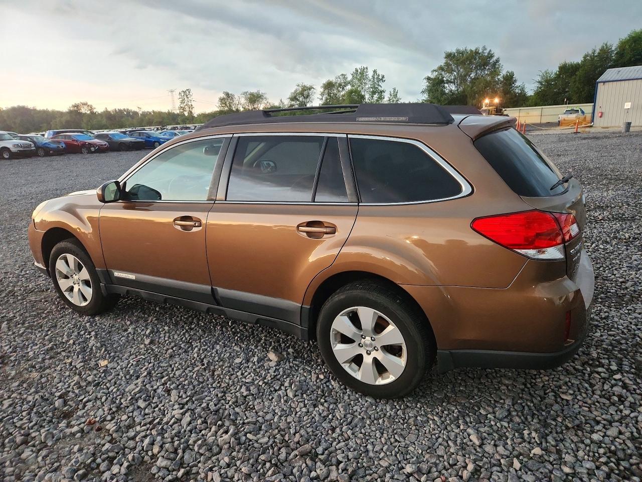 2012 Subaru Outback 2.5i Premium Brown vin: 4S4BRCGC8C3258636