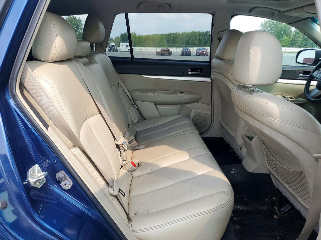 2011 Subaru Outback 2.5i Premium Blue vin: 4S4BRCGC9B3331608