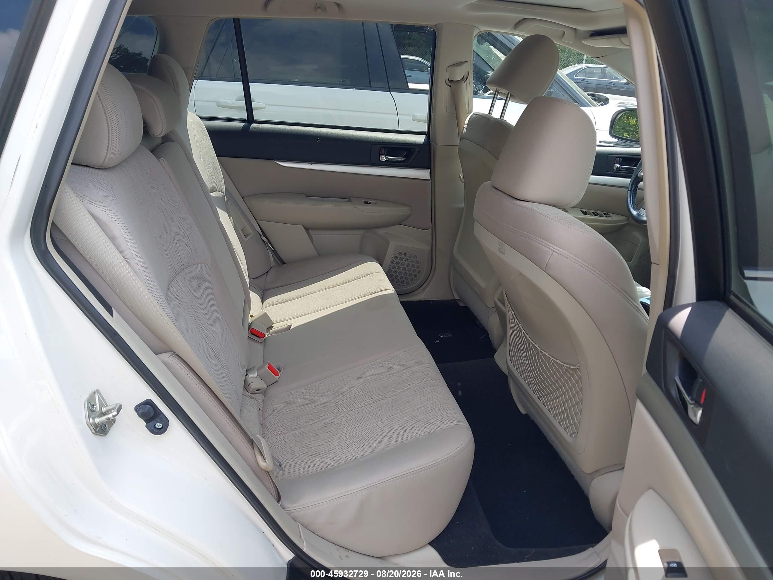 2013 Subaru Outback 2.5i Premium White vin: 4S4BRCGC9D3248456