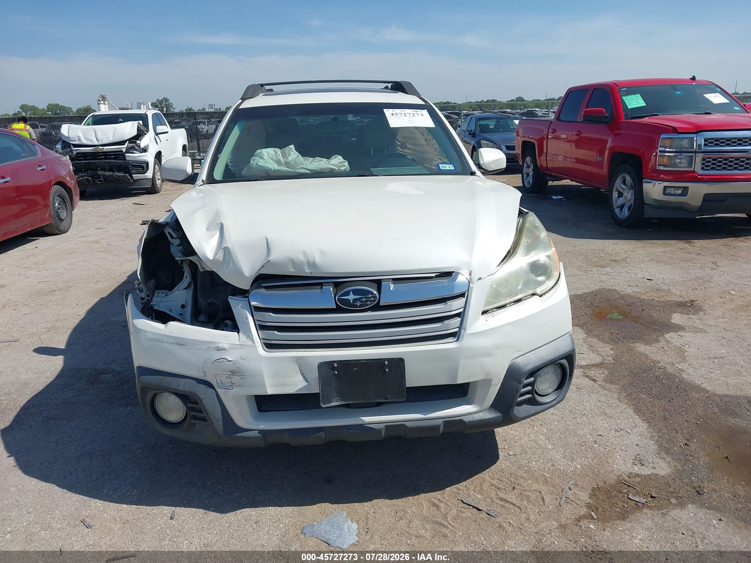 2013 Subaru Outback 2.5i Premium White vin: 4S4BRCGCXD3292403