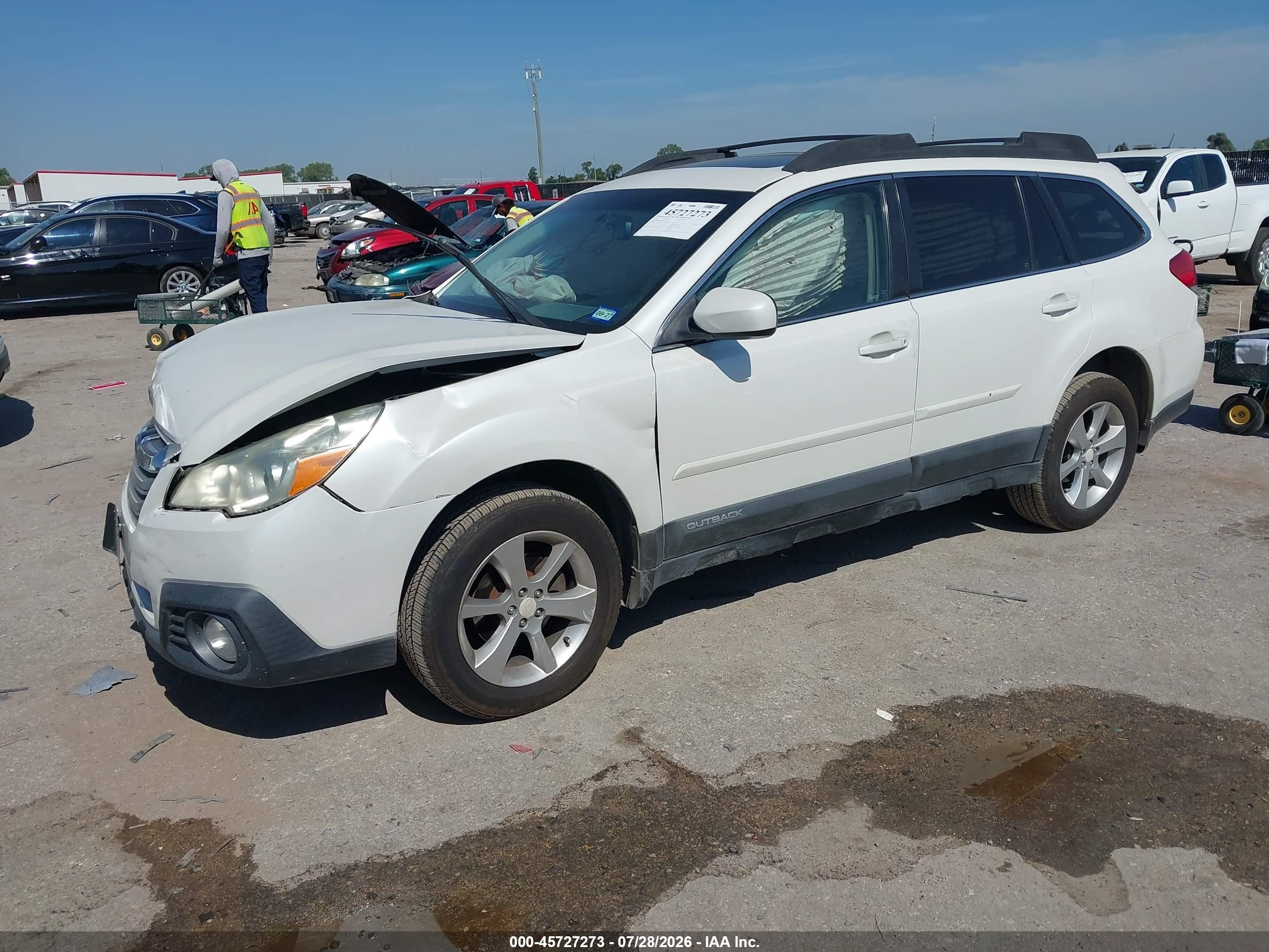 2013 Subaru Outback 2.5i Premium White vin: 4S4BRCGCXD3292403
