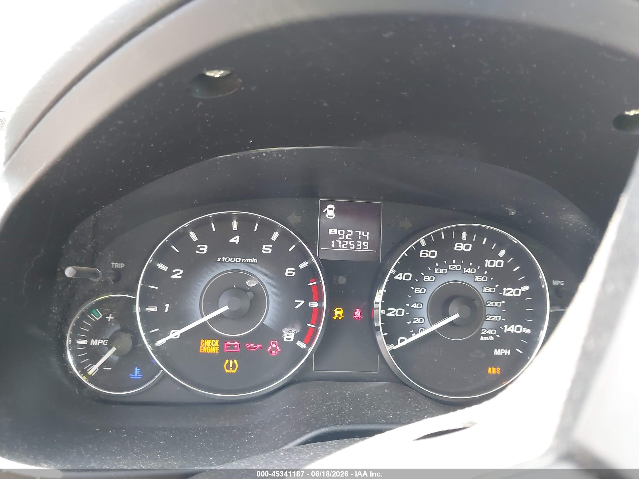 2010 Subaru Outback 2.5i Premium White vin: 4S4BRCHC3A1320127