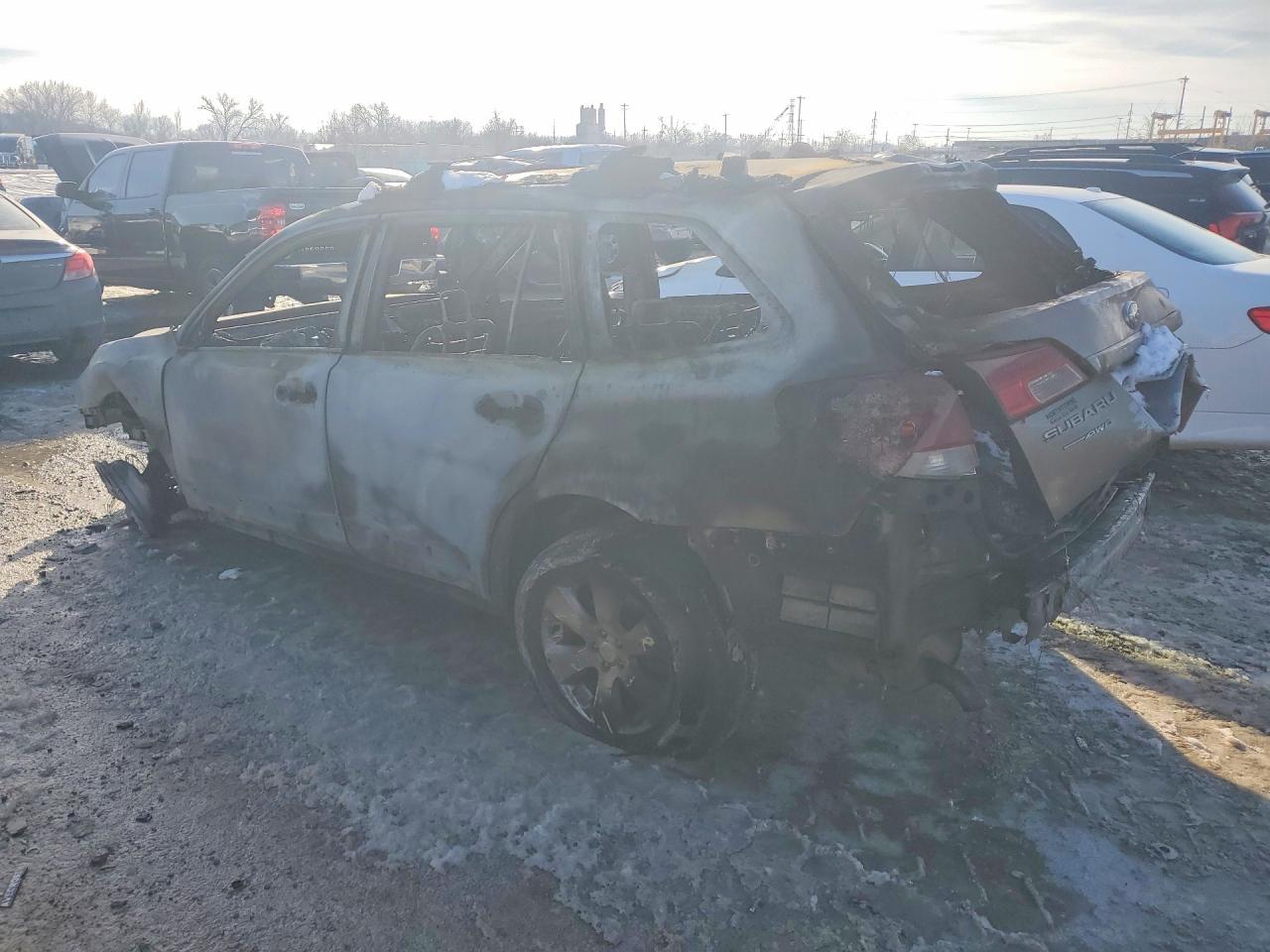 2011 Subaru Outback 2.5i Premium Burn vin: 4S4BRCHC4B3346807