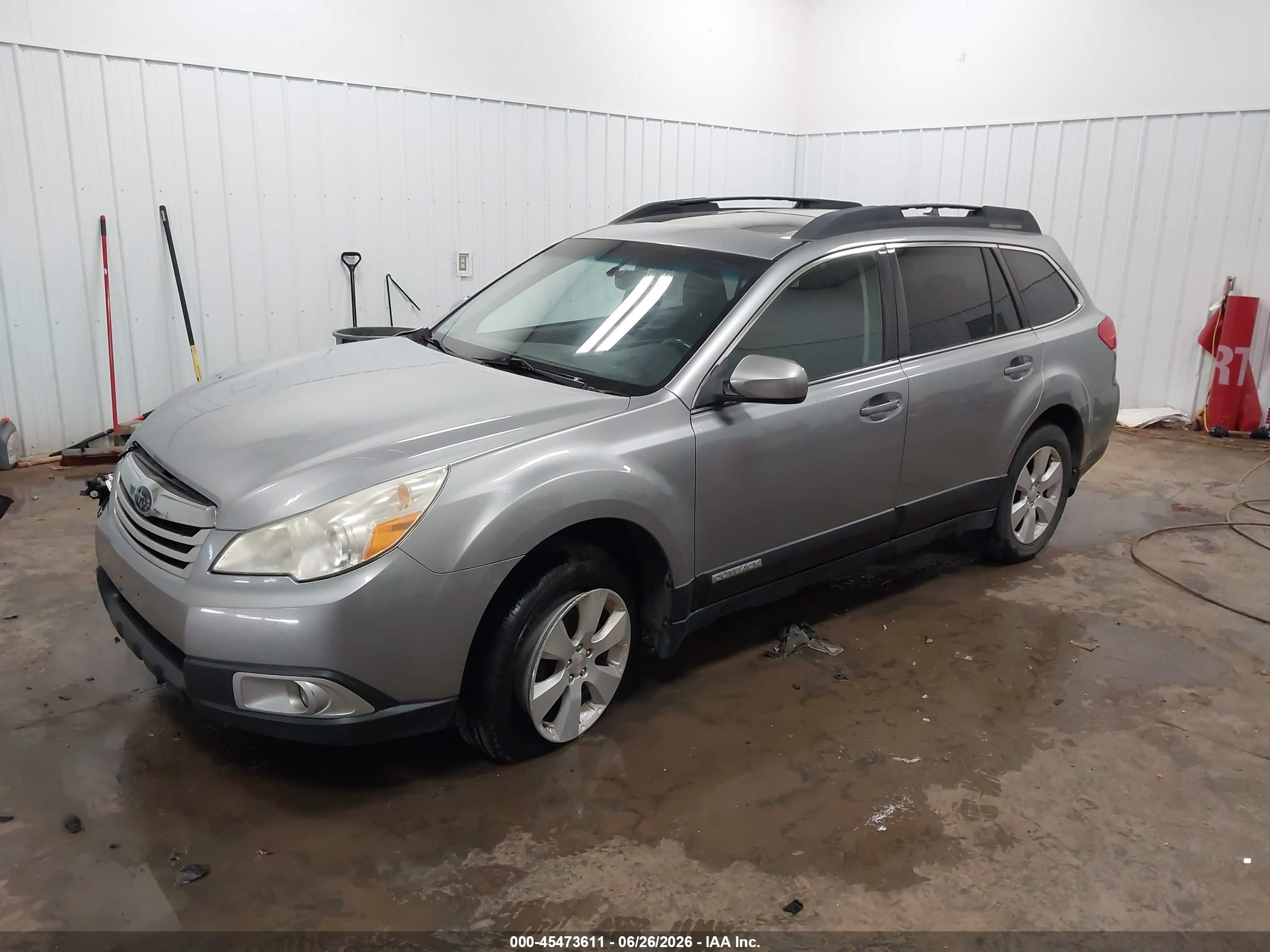 2011 Subaru Outback 2.5i Premium Silver vin: 4S4BRCHC7B3366209