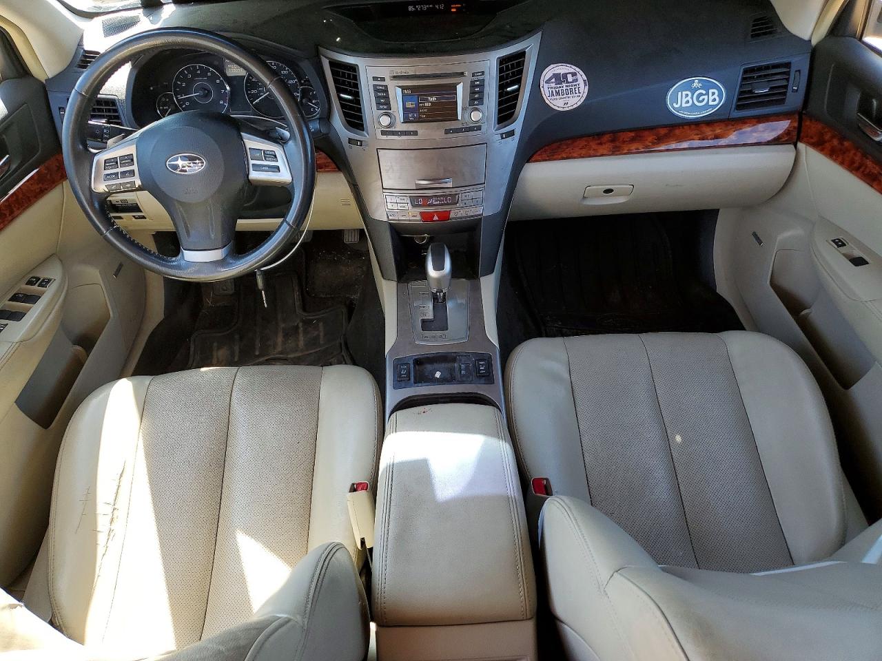 2012 Subaru Outback 2.5i Limited Белый vin: 4S4BRCJC2C3280835