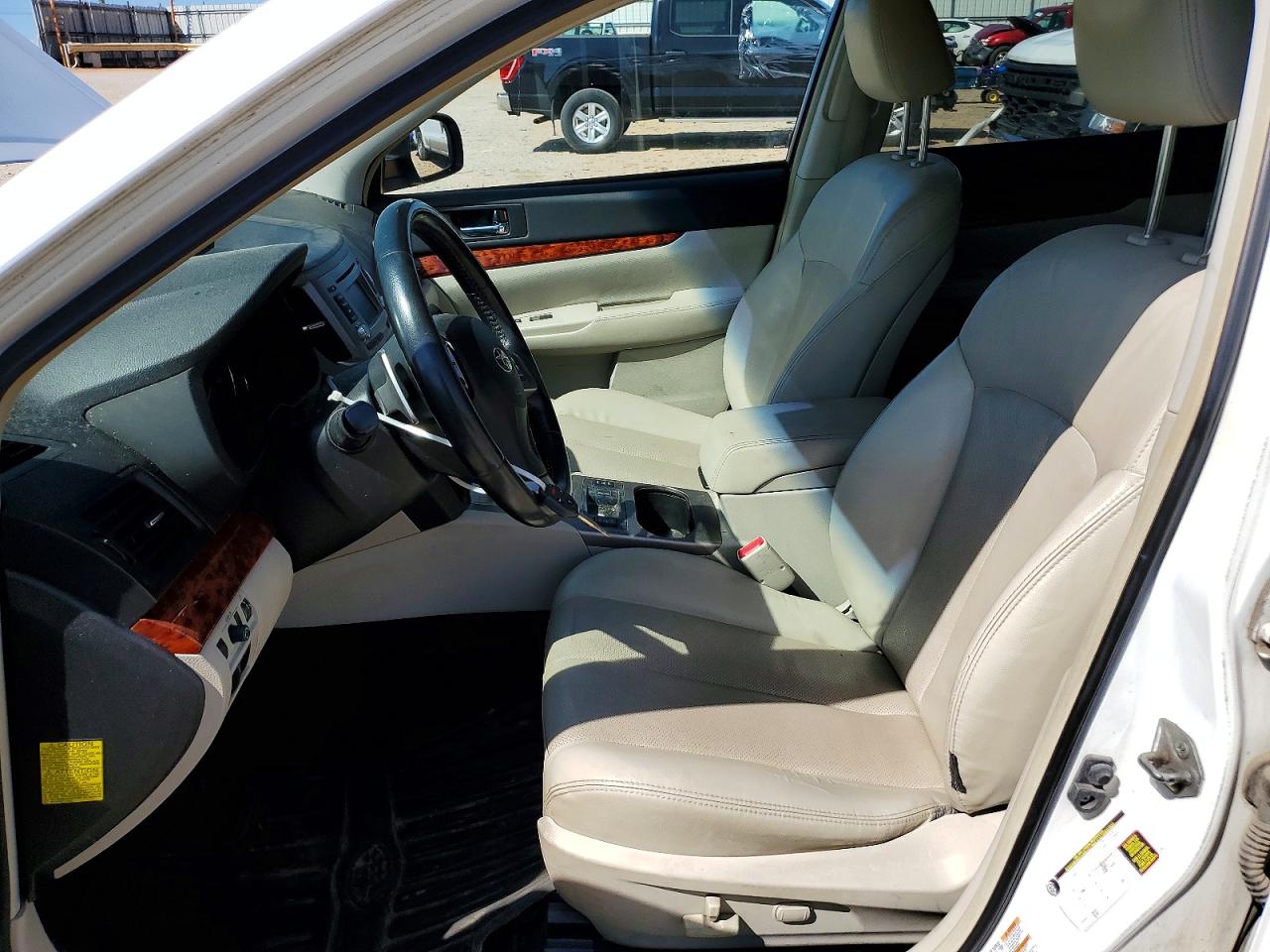 2012 Subaru Outback 2.5i Limited Белый vin: 4S4BRCJC2C3280835