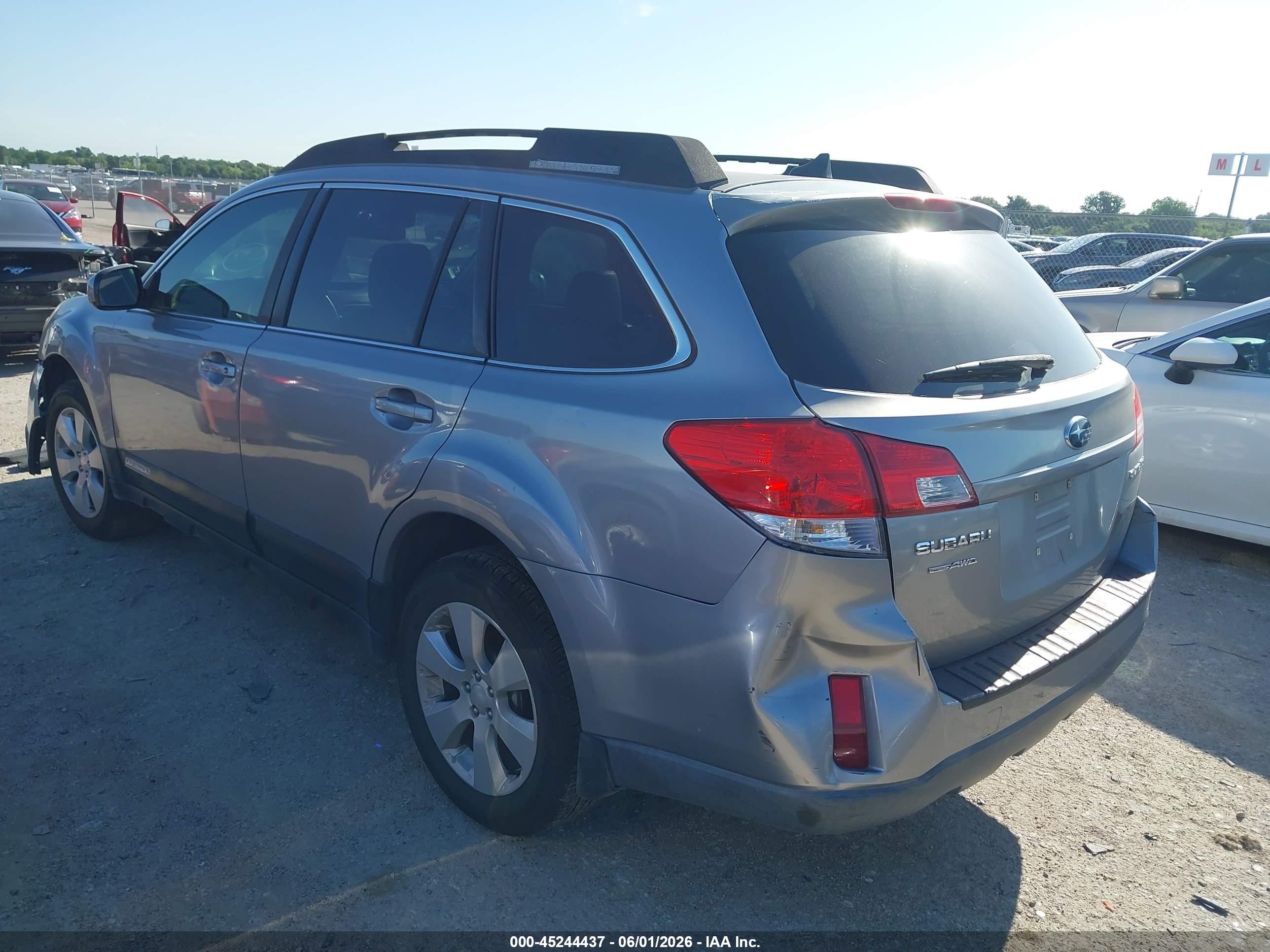 2011 Subaru Outback 2.5i Limited Silver vin: 4S4BRCJC3B3409504