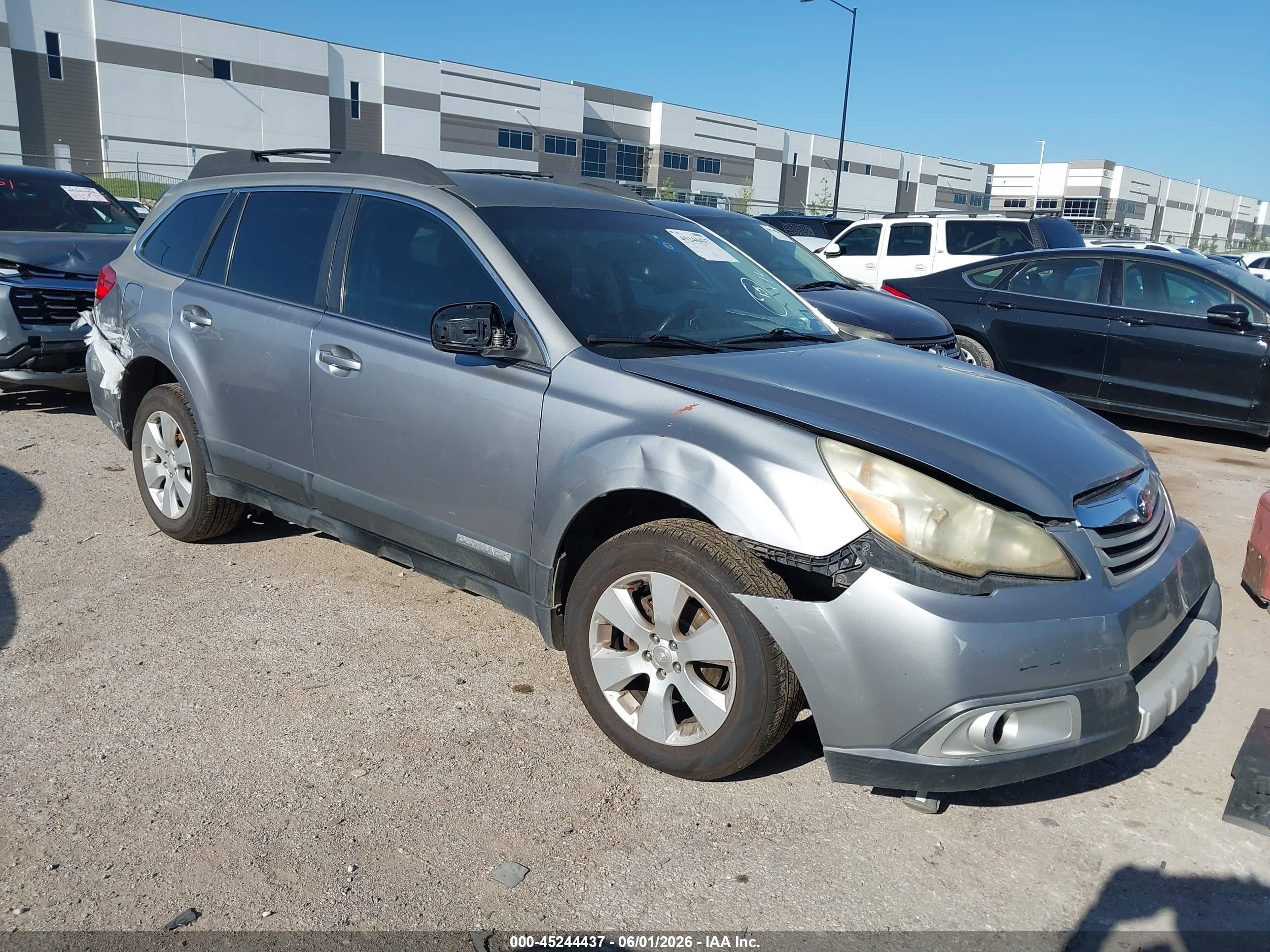 2011 Subaru Outback 2.5i Limited Silver vin: 4S4BRCJC3B3409504