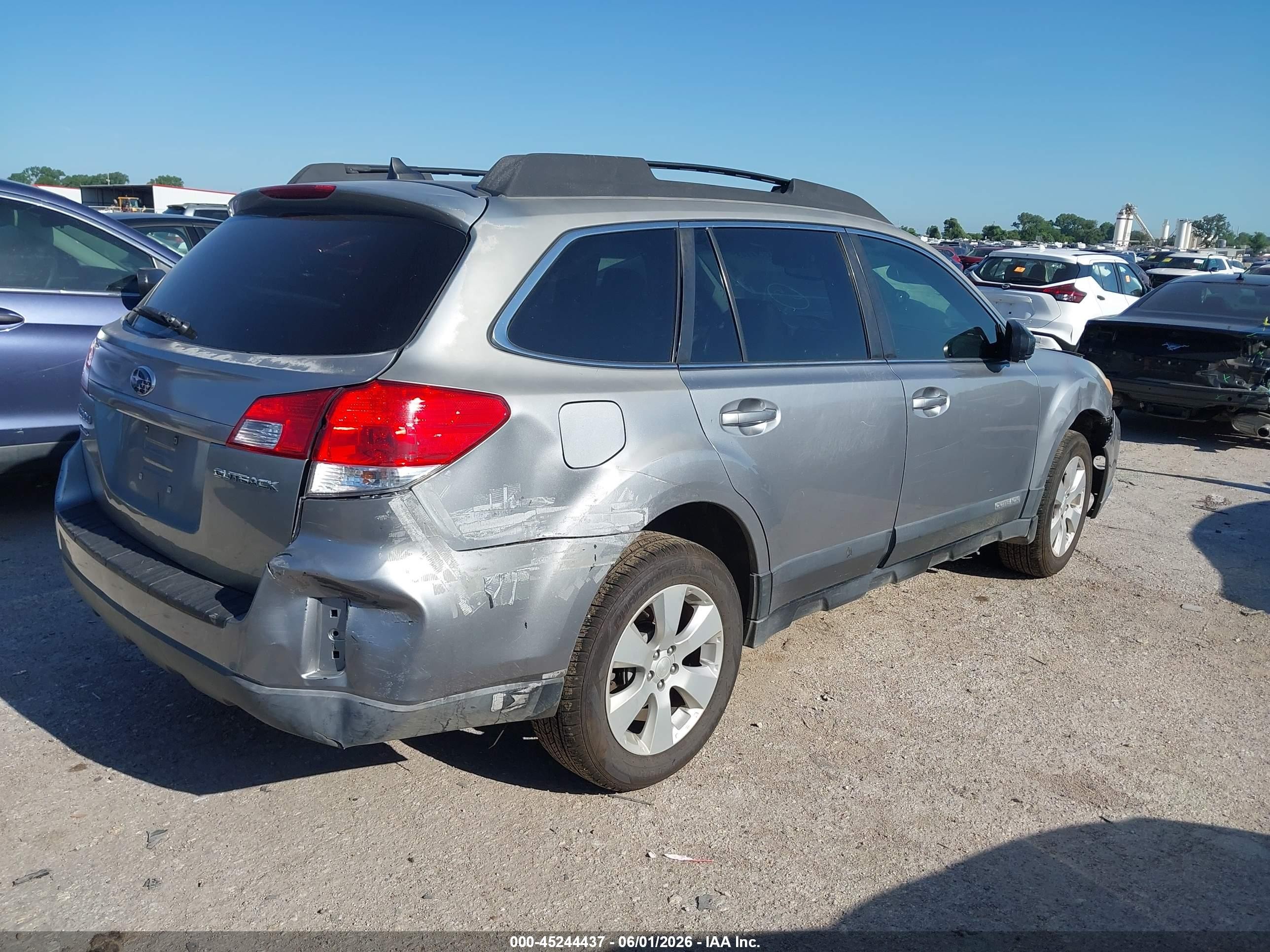 2011 Subaru Outback 2.5i Limited Silver vin: 4S4BRCJC3B3409504
