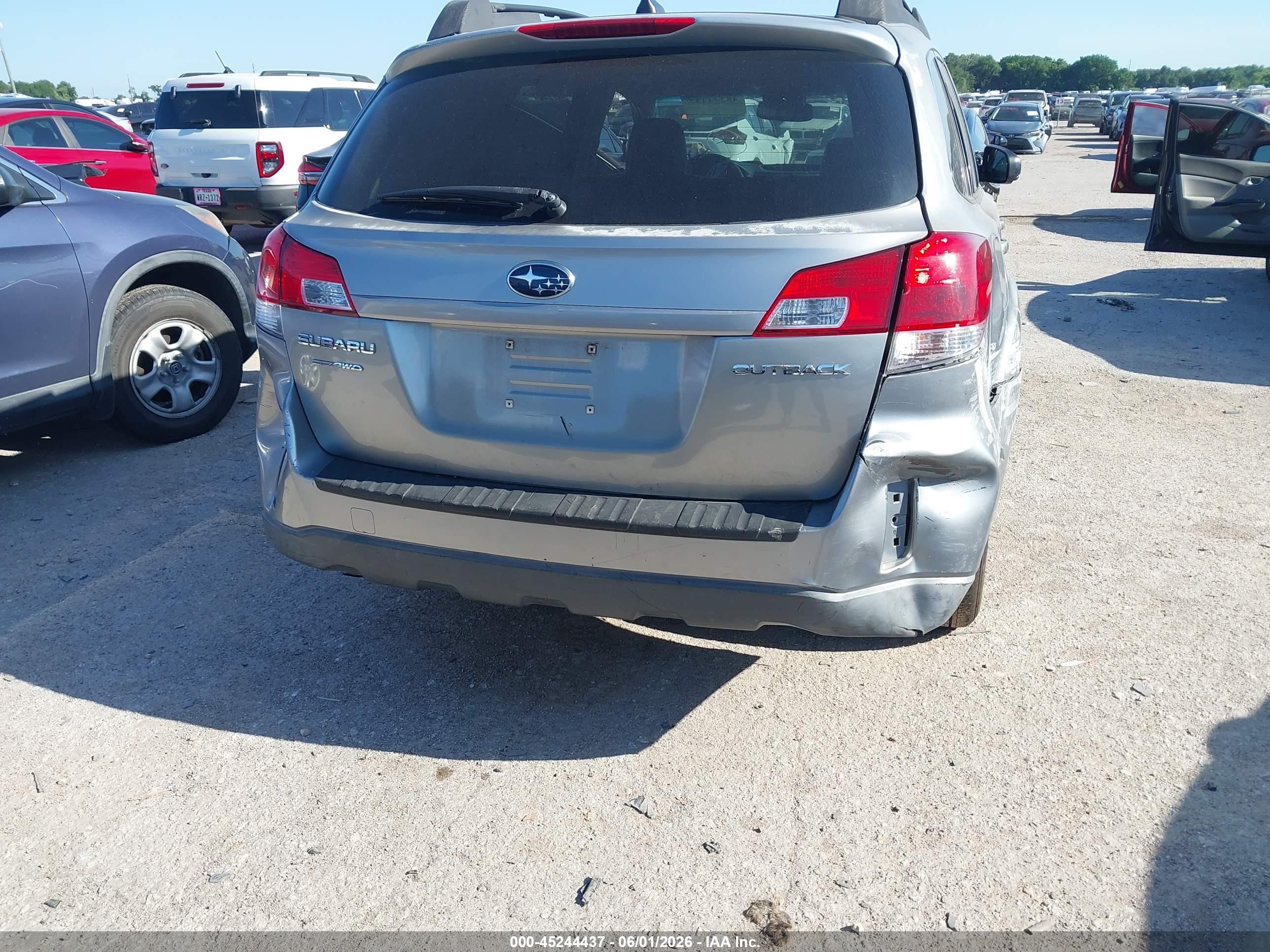 2011 Subaru Outback 2.5i Limited Silver vin: 4S4BRCJC3B3409504