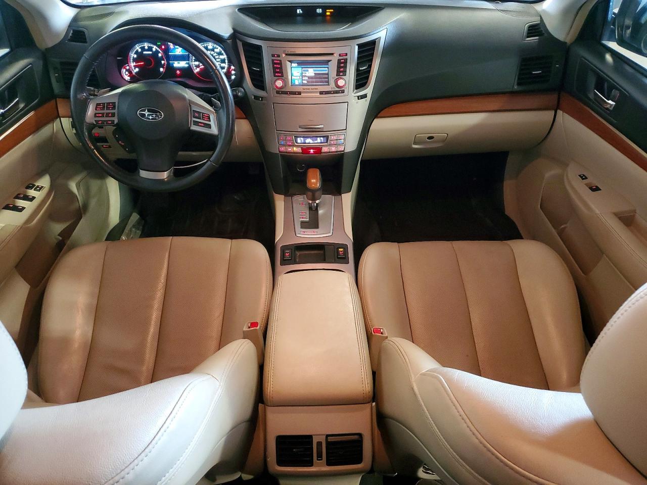 2013 Subaru Outback 2.5i Limited White vin: 4S4BRCJC5D3298375