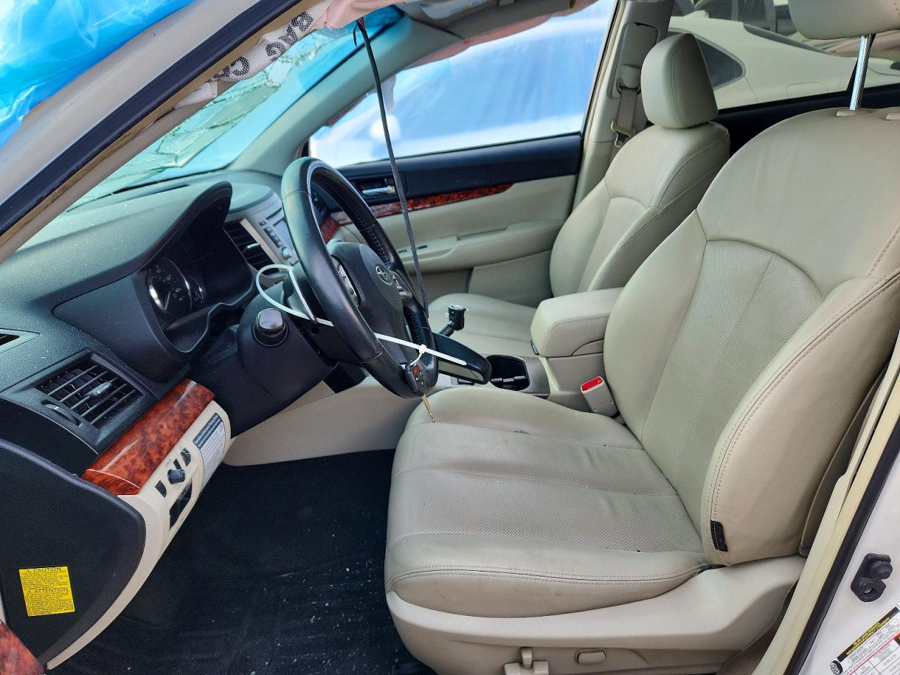 2012 Subaru Outback 2.5i Limited Белый vin: 4S4BRCJC6C3288369