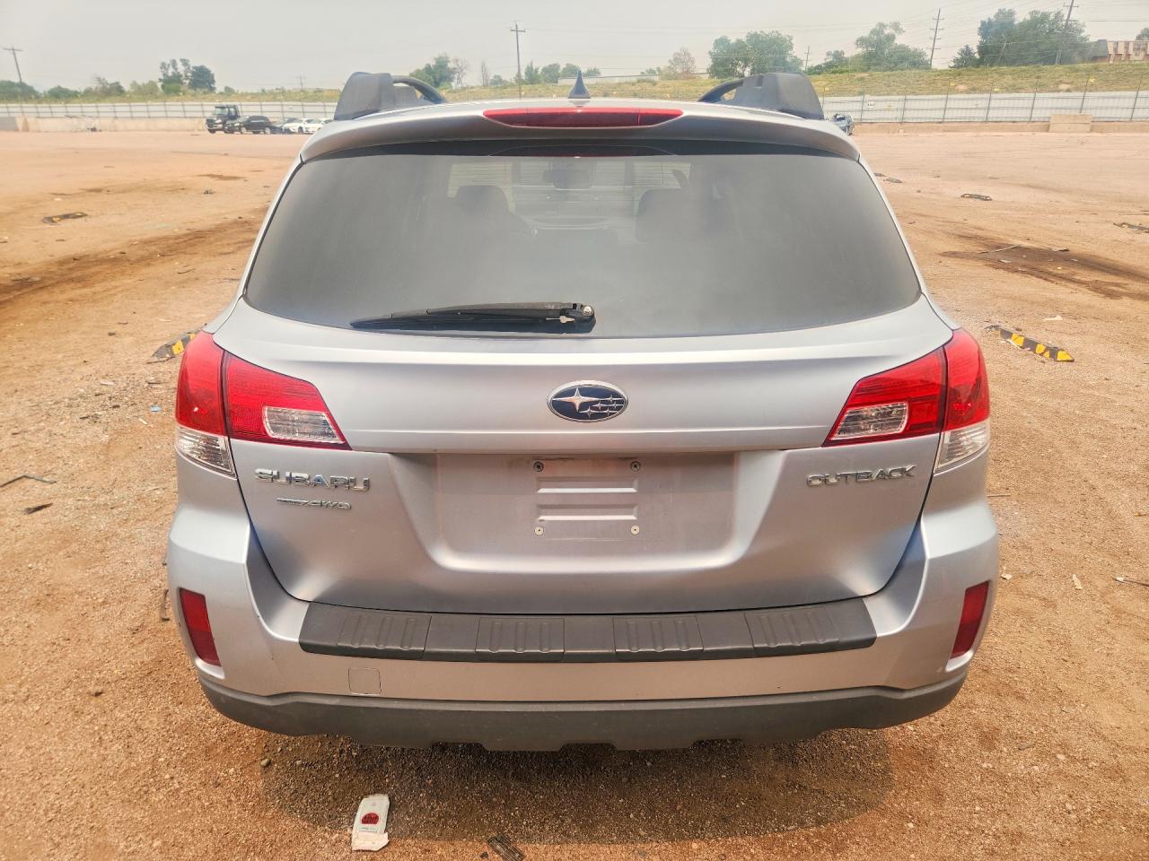 2013 Subaru Outback 2.5i Limited Silver vin: 4S4BRCJC6D3211955