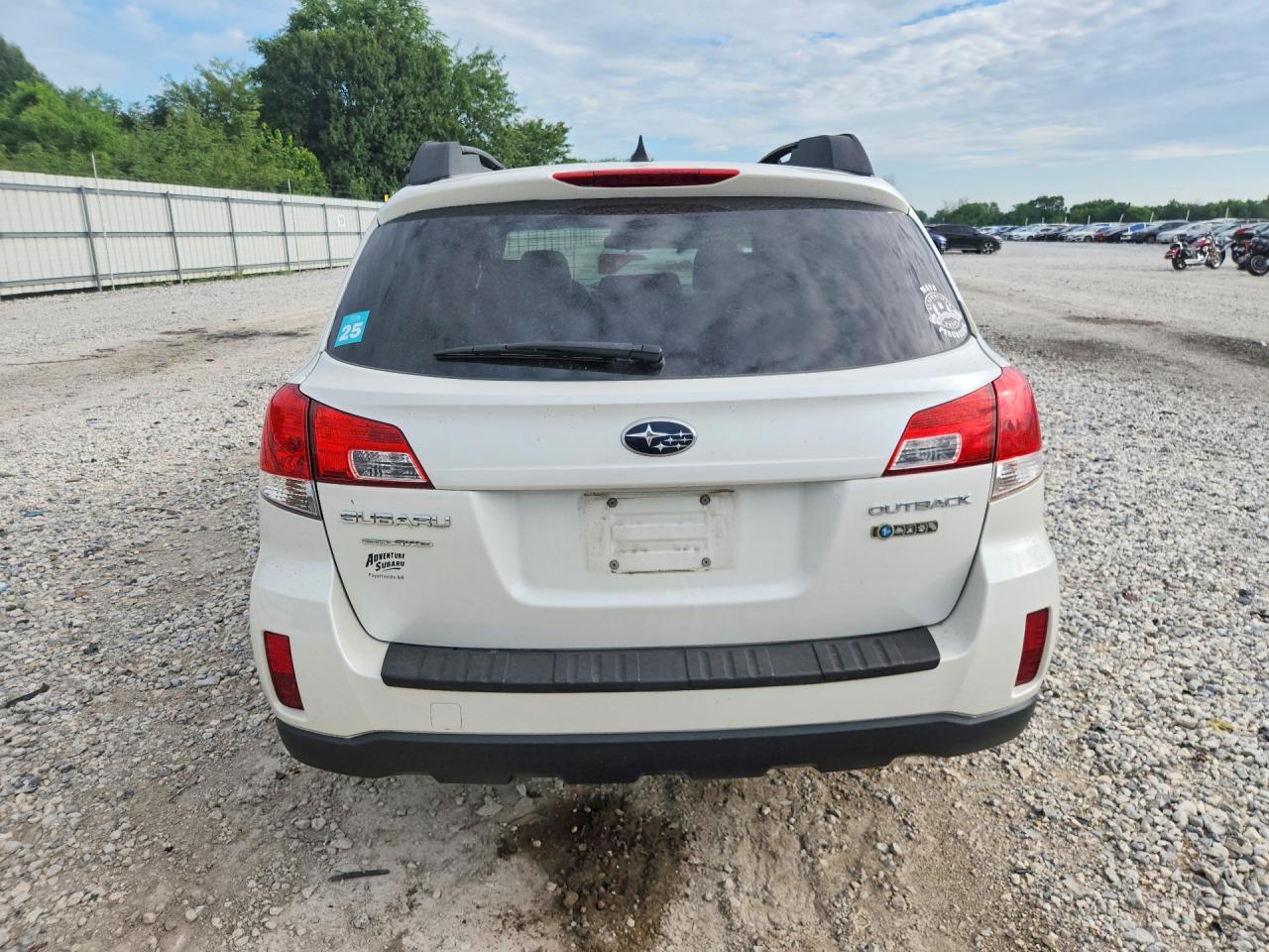 2012 Subaru Outback 2.5i Limited White vin: 4S4BRCJC7C3247992