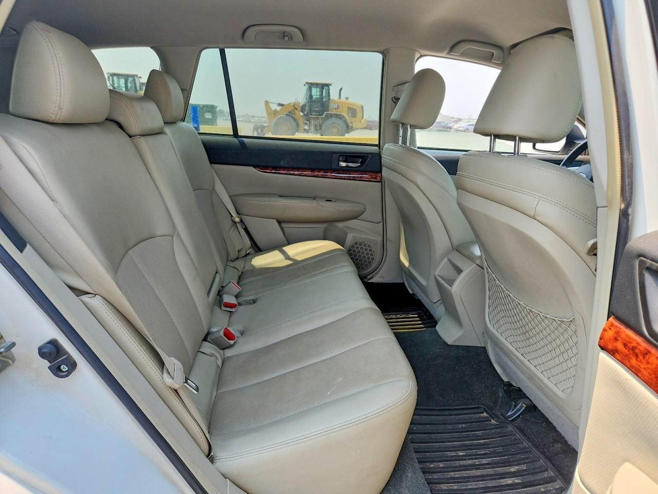 2012 Subaru Outback 2.5i Limited White vin: 4S4BRCJCXC3280825