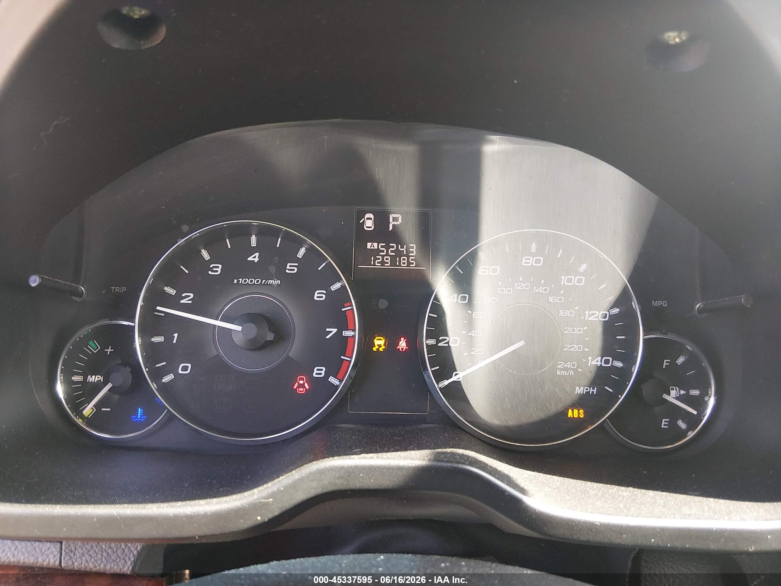 2011 Subaru Outback 2.5i Limited Белый vin: 4S4BRCKC0B3398069