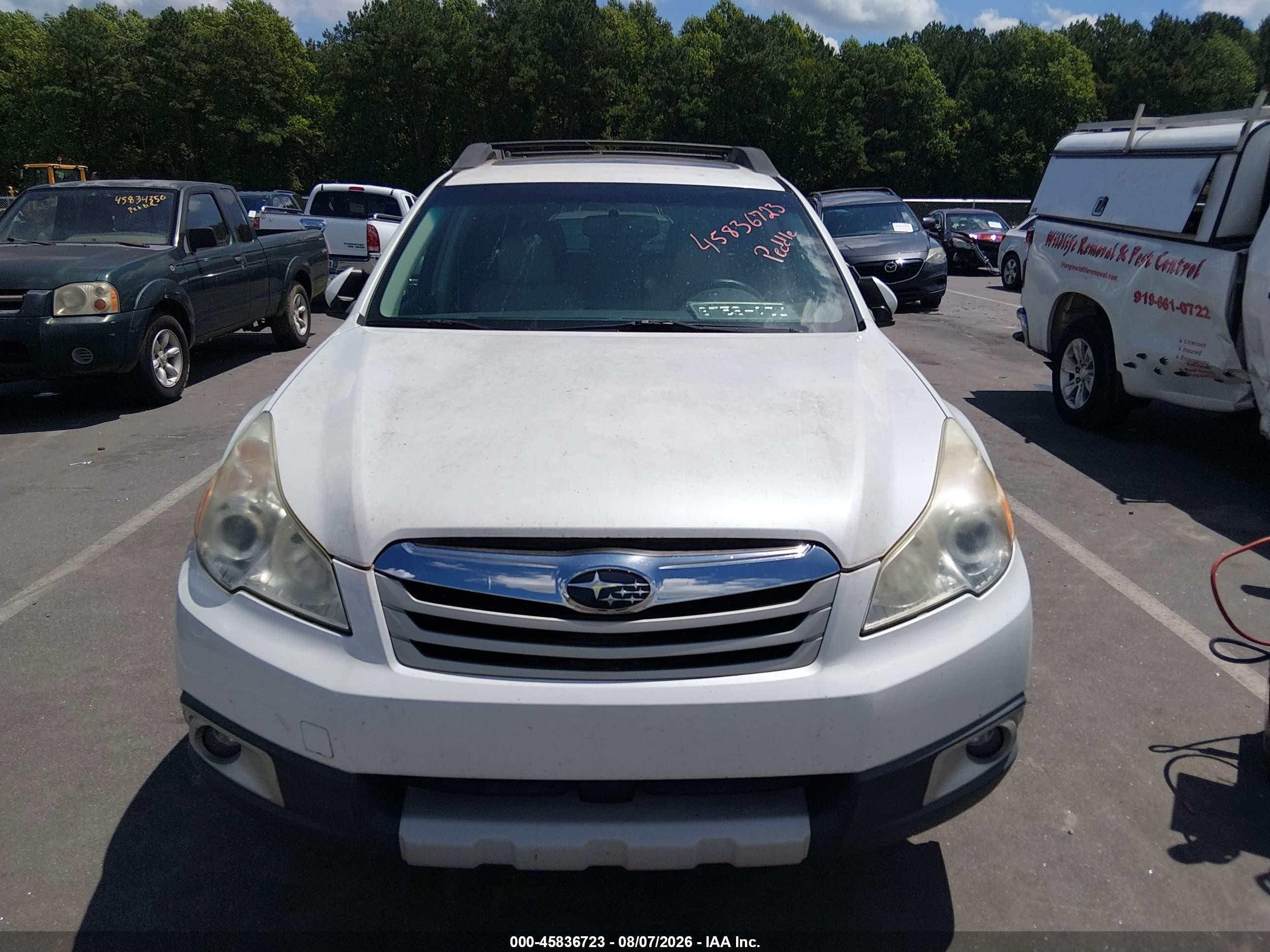 2012 Subaru Outback 2.5i Limited White vin: 4S4BRCKC0C3296885