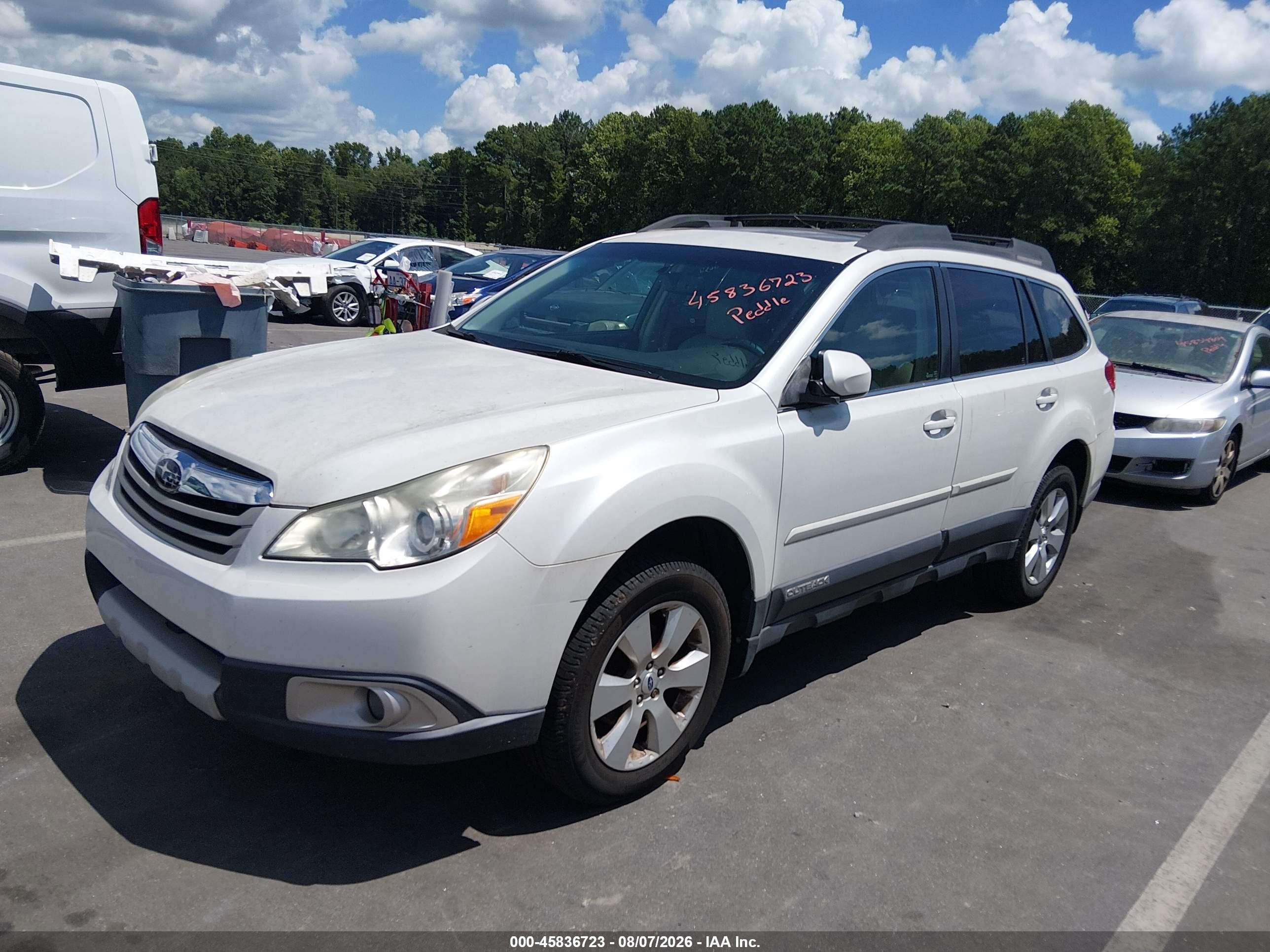 2012 Subaru Outback 2.5i Limited White vin: 4S4BRCKC0C3296885