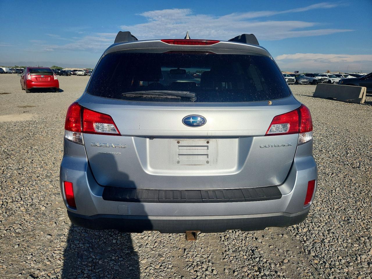 2013 Subaru Outback 2.5i Limited Silver vin: 4S4BRCKC0D3234811