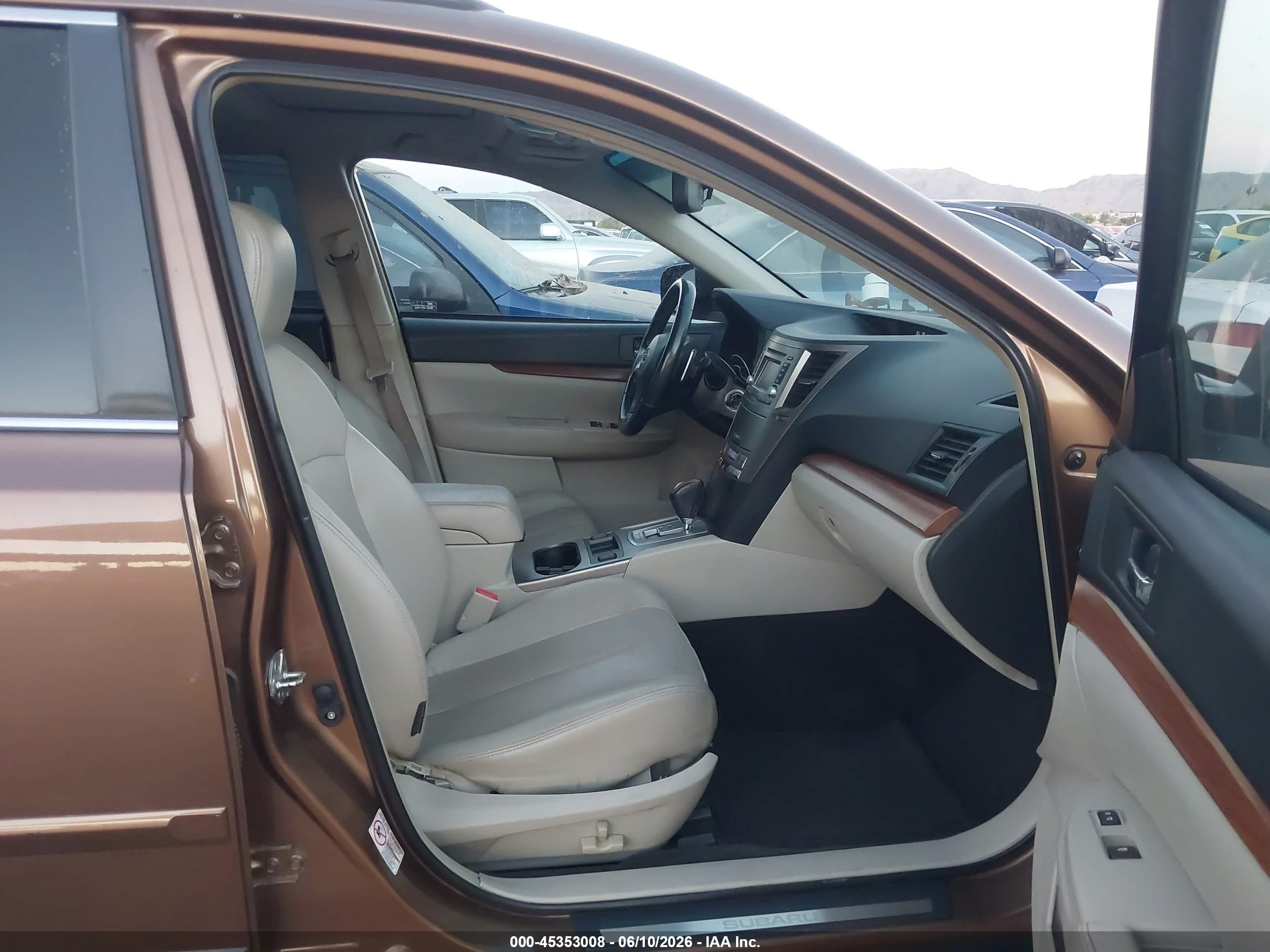 2013 Subaru Outback 2.5i Limited Brown vin: 4S4BRCKC0D3268800