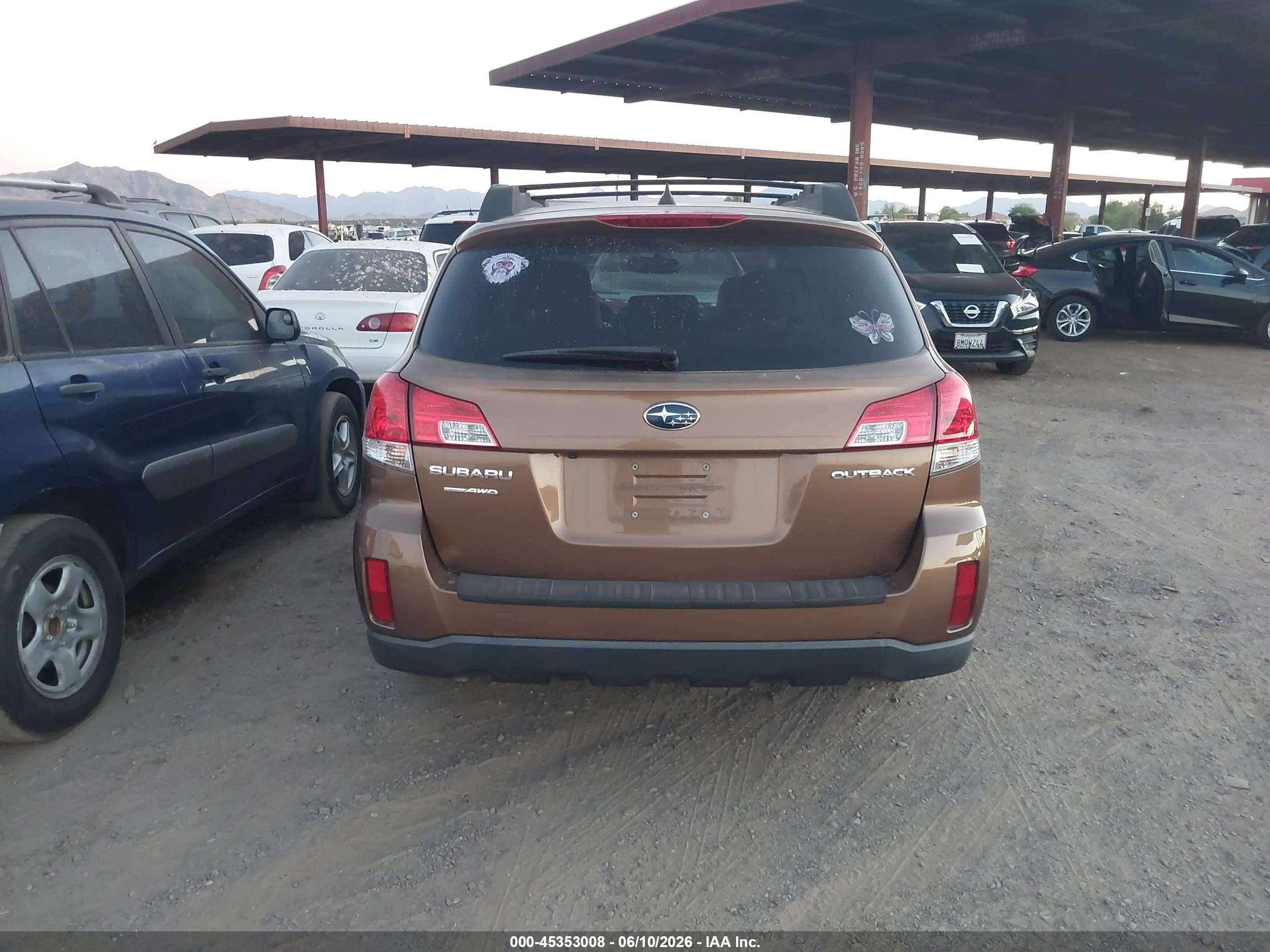2013 Subaru Outback 2.5i Limited Brown vin: 4S4BRCKC0D3268800