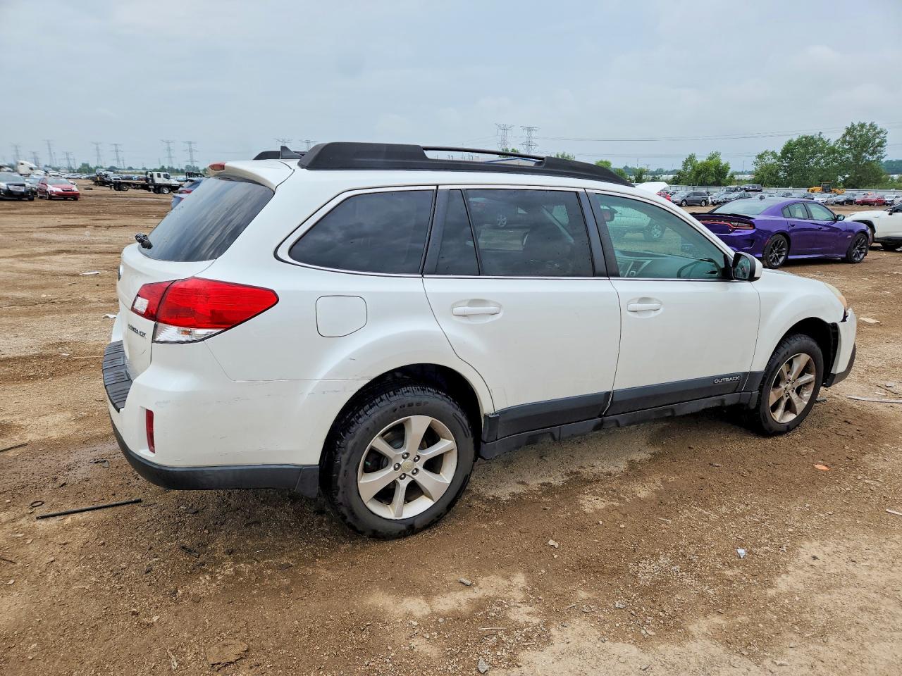 2013 Subaru Outback 2.5i Limited White vin: 4S4BRCKC0D3273012