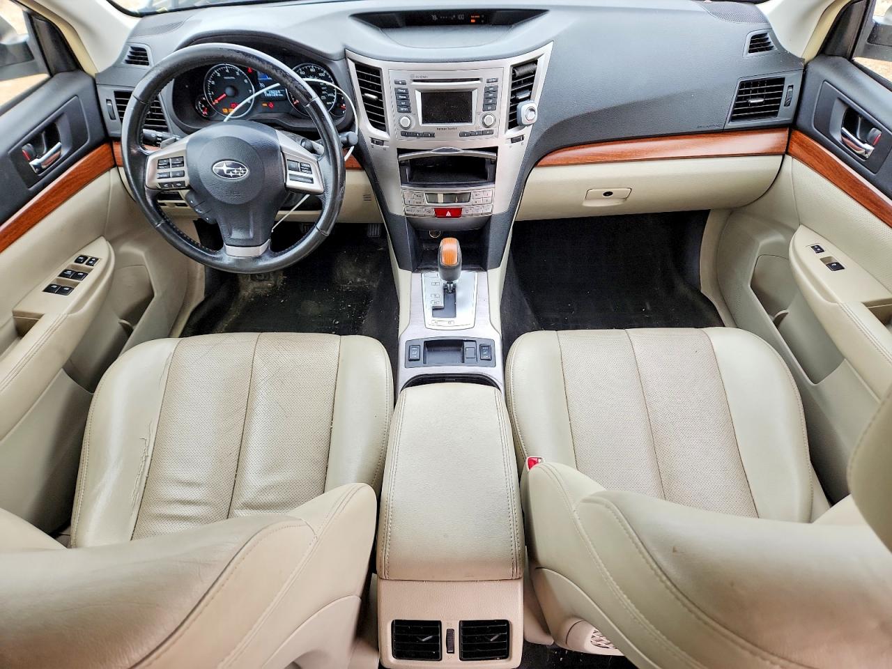 2013 Subaru Outback 2.5i Limited White vin: 4S4BRCKC0D3273012