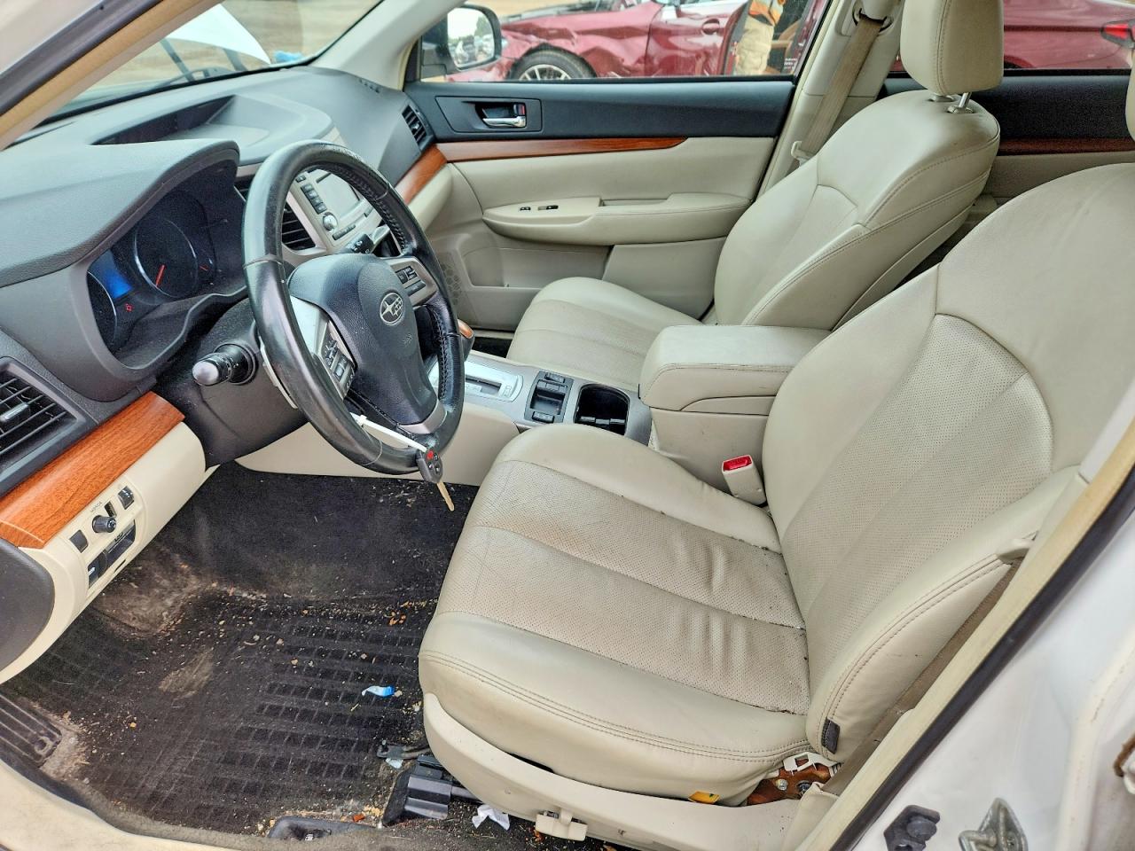 2013 Subaru Outback 2.5i Limited White vin: 4S4BRCKC0D3273012