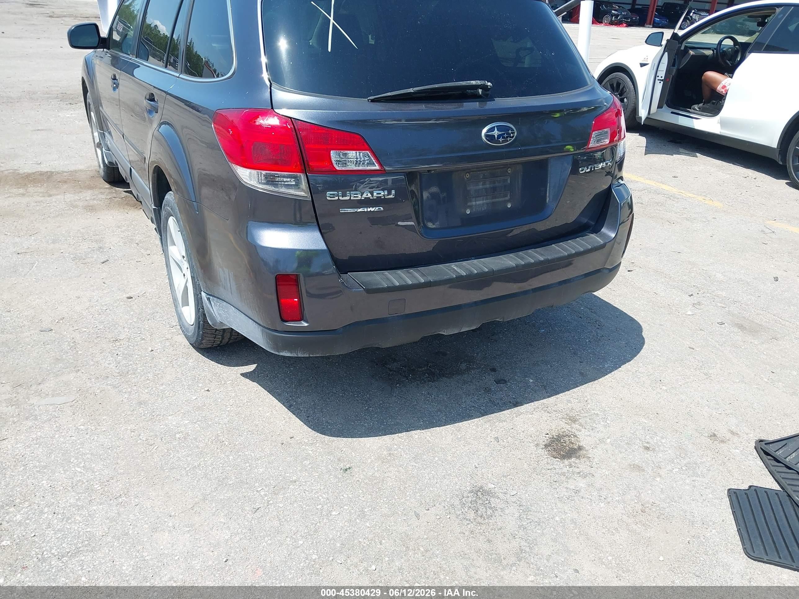 2013 Subaru Outback 2.5i Limited Gray vin: 4S4BRCKC0D3285287