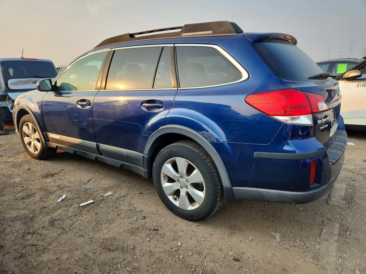 2010 Subaru Outback 2.5i Limited Blue vin: 4S4BRCKC1A3377200