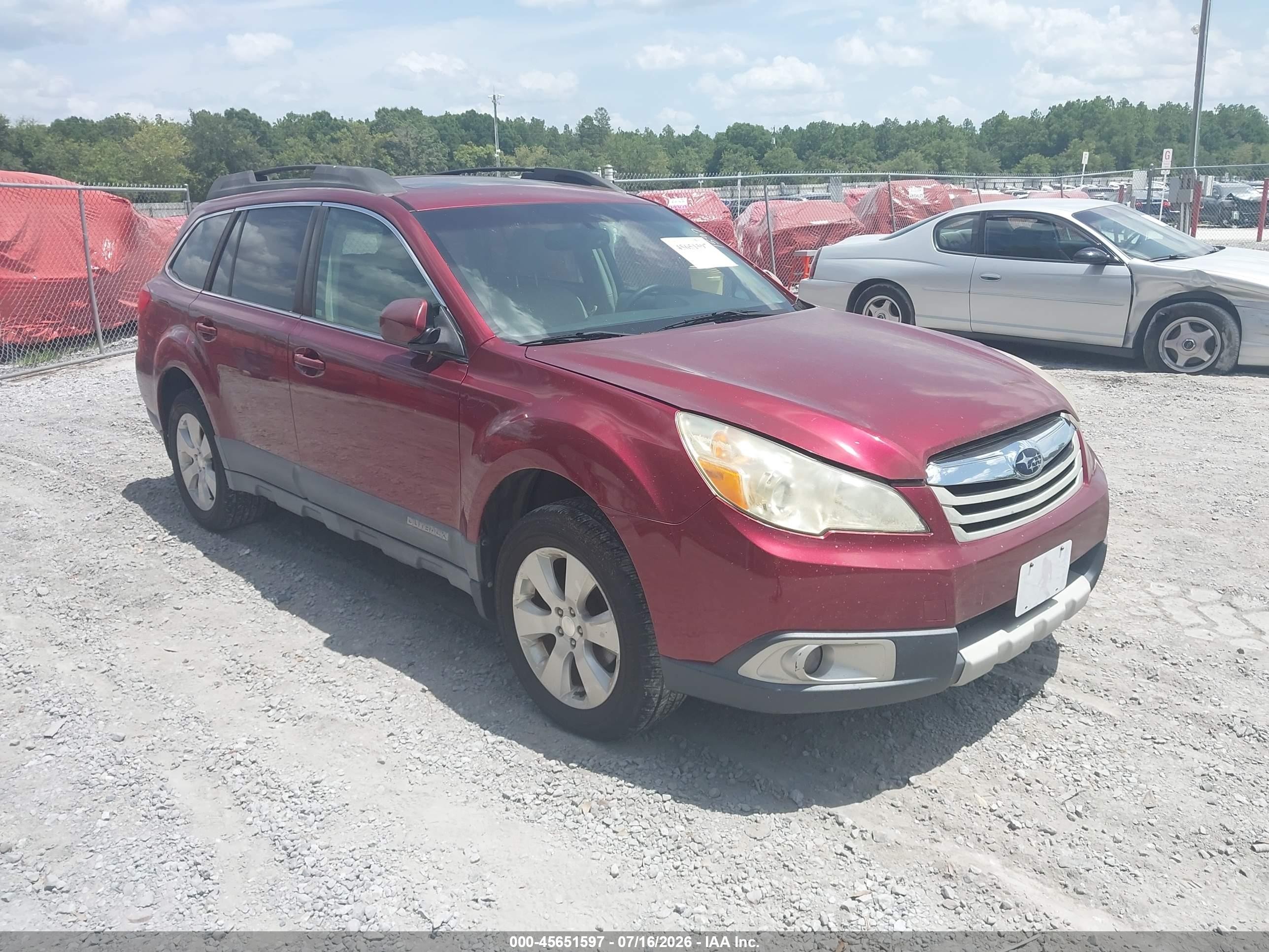 2011 Subaru Outback 2.5i Limited Burgundy vin: 4S4BRCKC1B3353755