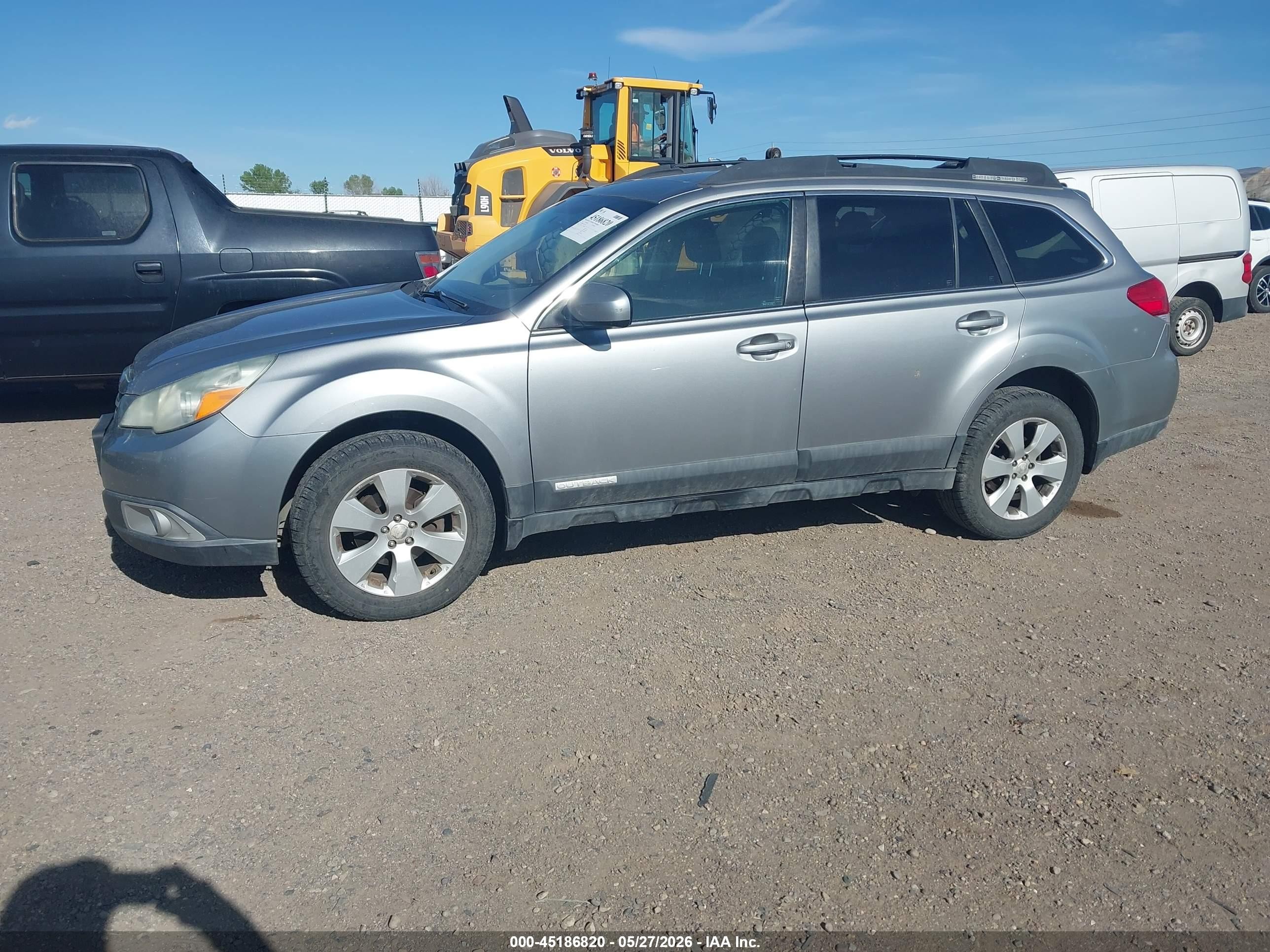 2011 Subaru Outback 2.5i Limited Silver vin: 4S4BRCKC1B3355103