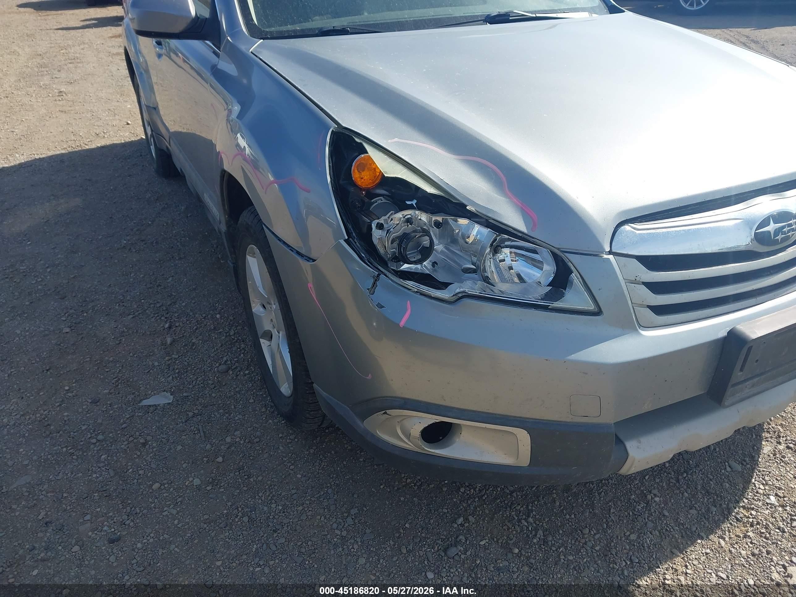 2011 Subaru Outback 2.5i Limited Silver vin: 4S4BRCKC1B3355103