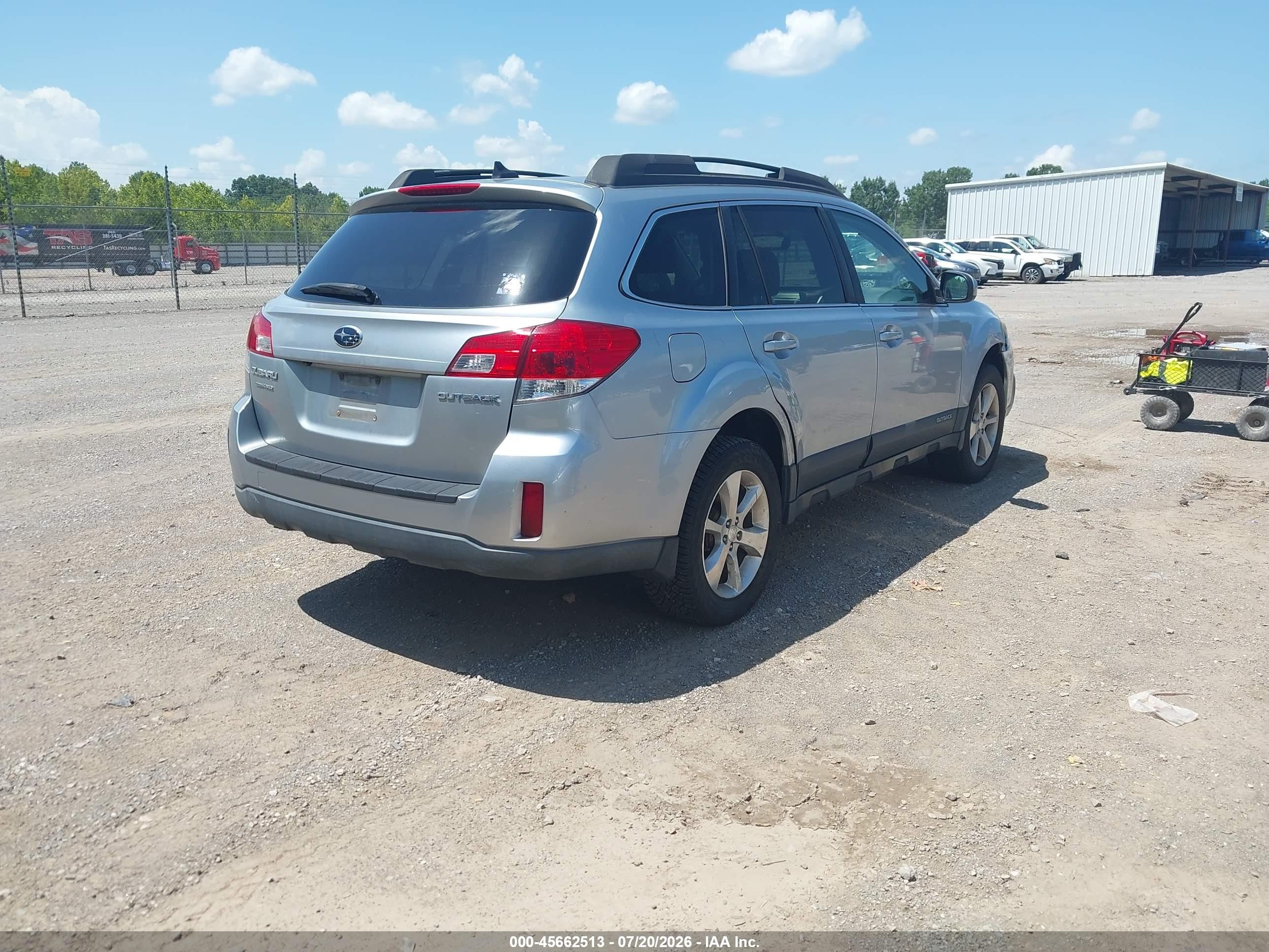 2013 Subaru Outback 2.5i Limited Silver vin: 4S4BRCKC1D3224417