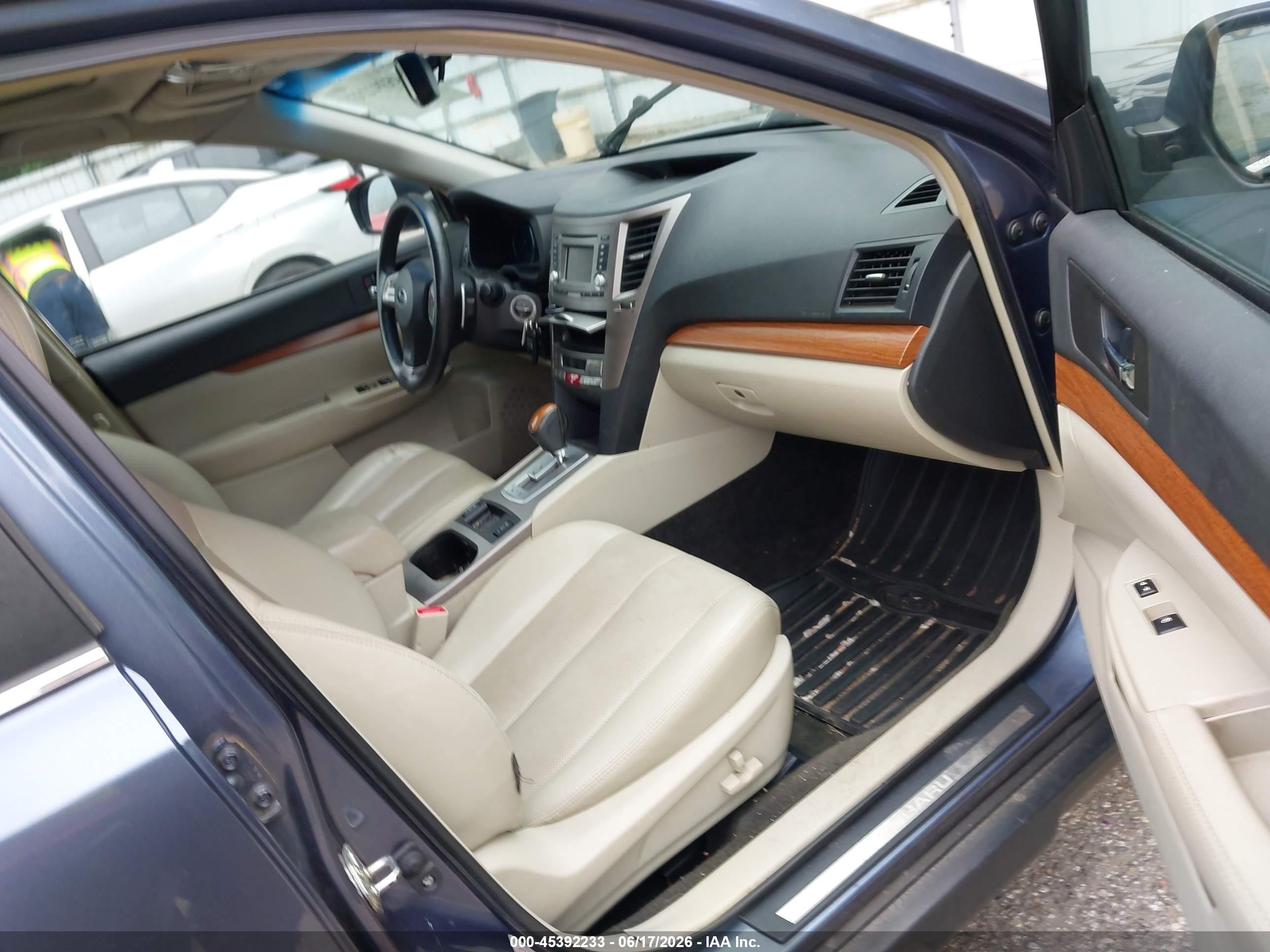 2013 Subaru Outback 2.5i Limited Blue vin: 4S4BRCKC1D3249107