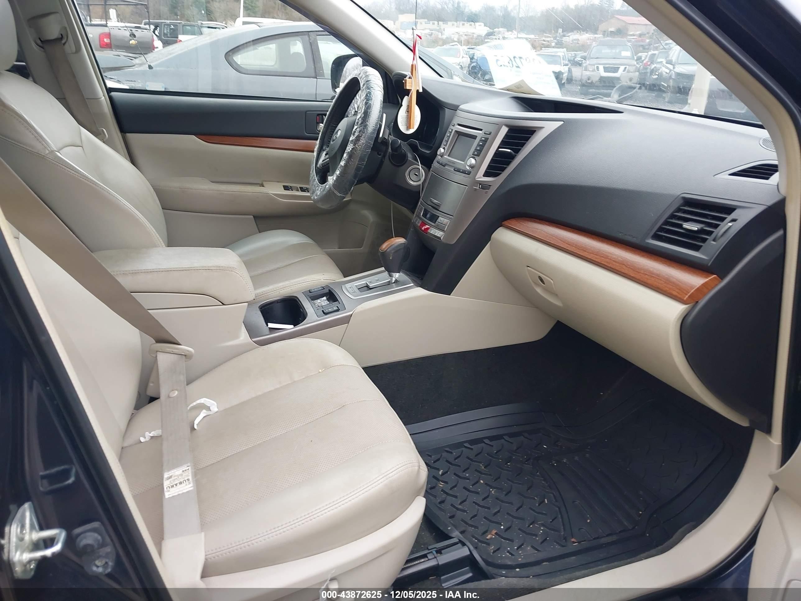 2013 Subaru Outback 2.5i Limited Blue vin: 4S4BRCKC1D3313730