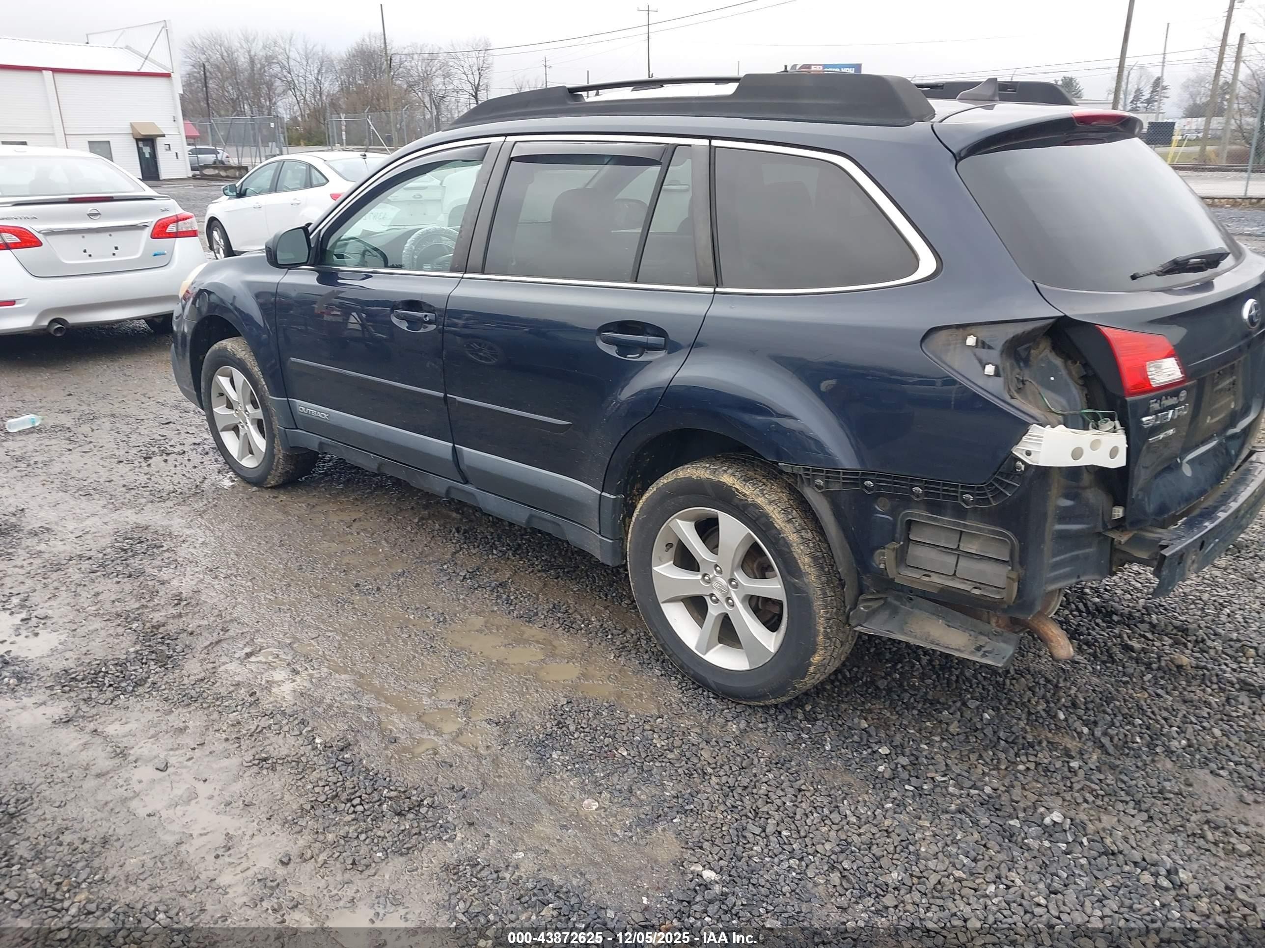 2013 Subaru Outback 2.5i Limited Blue vin: 4S4BRCKC1D3313730