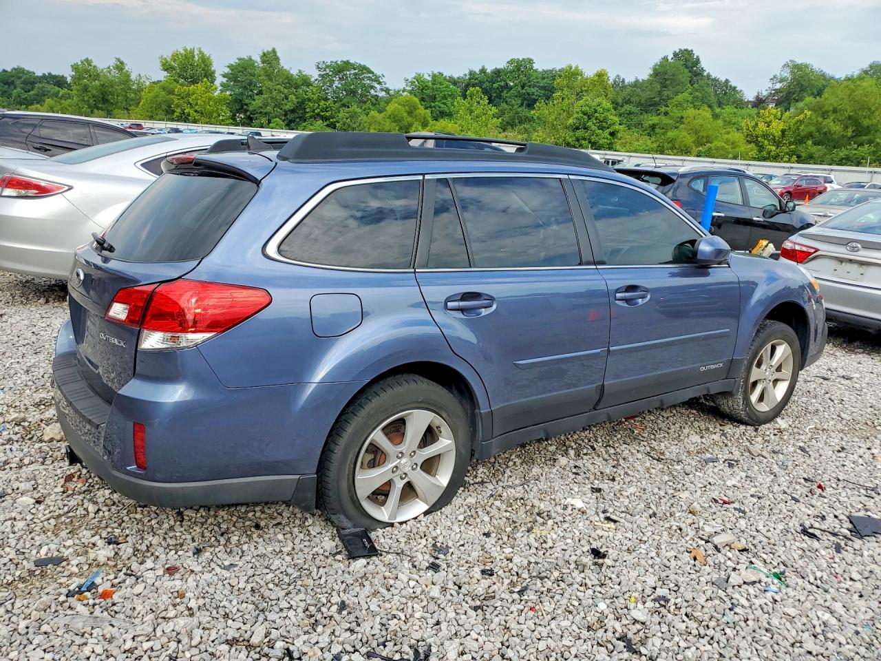 2014 Subaru Outback 2.5i Limited Blue vin: 4S4BRCKC1E3210177